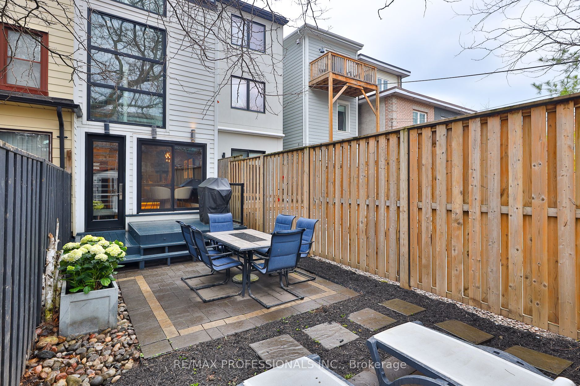 120 Morse Street Property Photo 37