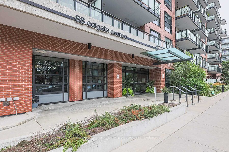 88 Colgate Avenue W 511 Property Photo 2
