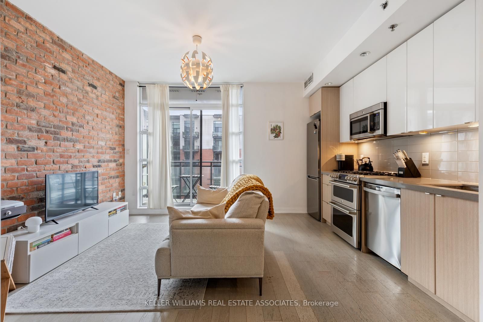 88 Colgate Avenue W 511 Property Photo 3