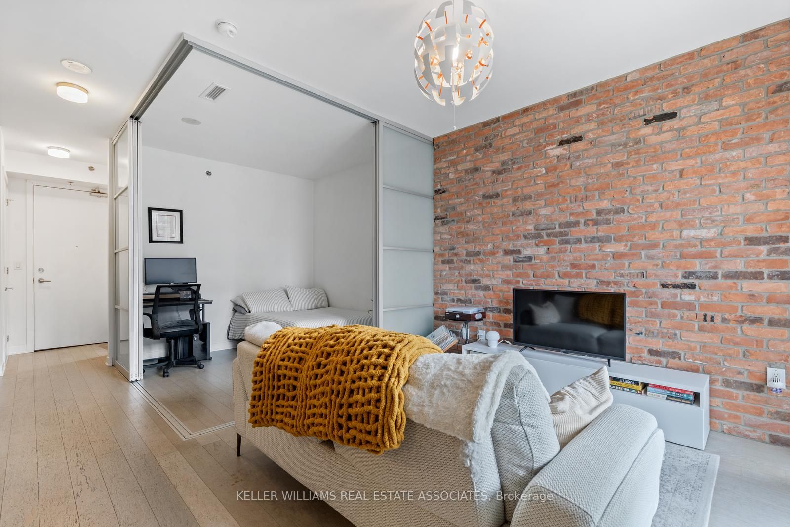 88 Colgate Avenue W 511 Property Photo 9