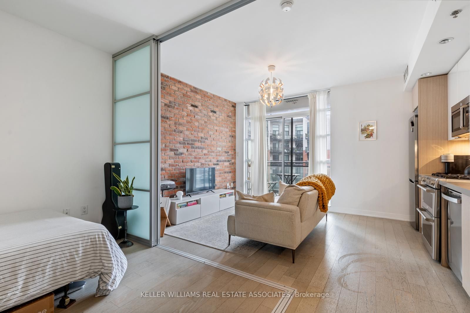 88 Colgate Avenue W 511 Property Photo 10