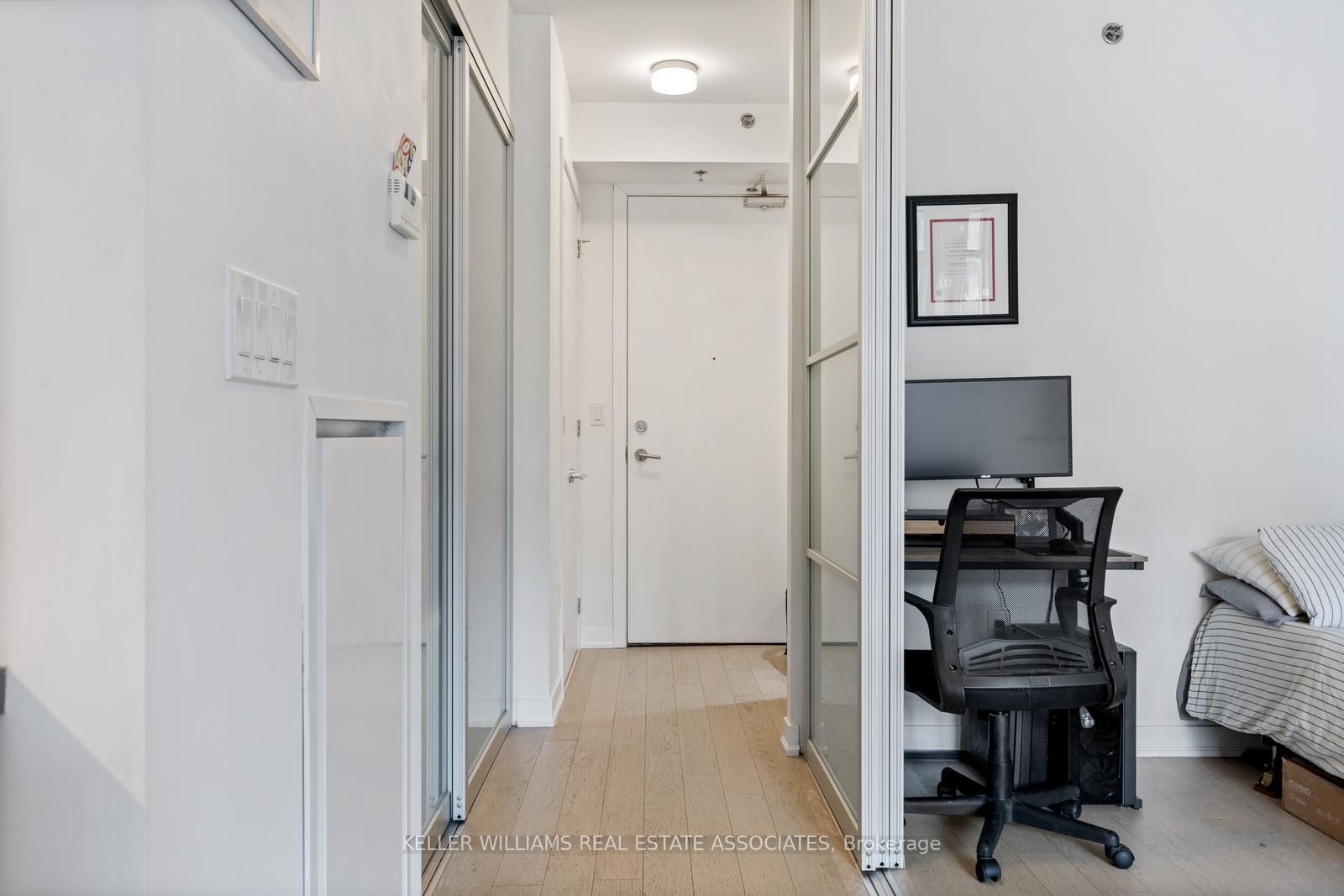 88 Colgate Avenue W 511 Property Photo 12