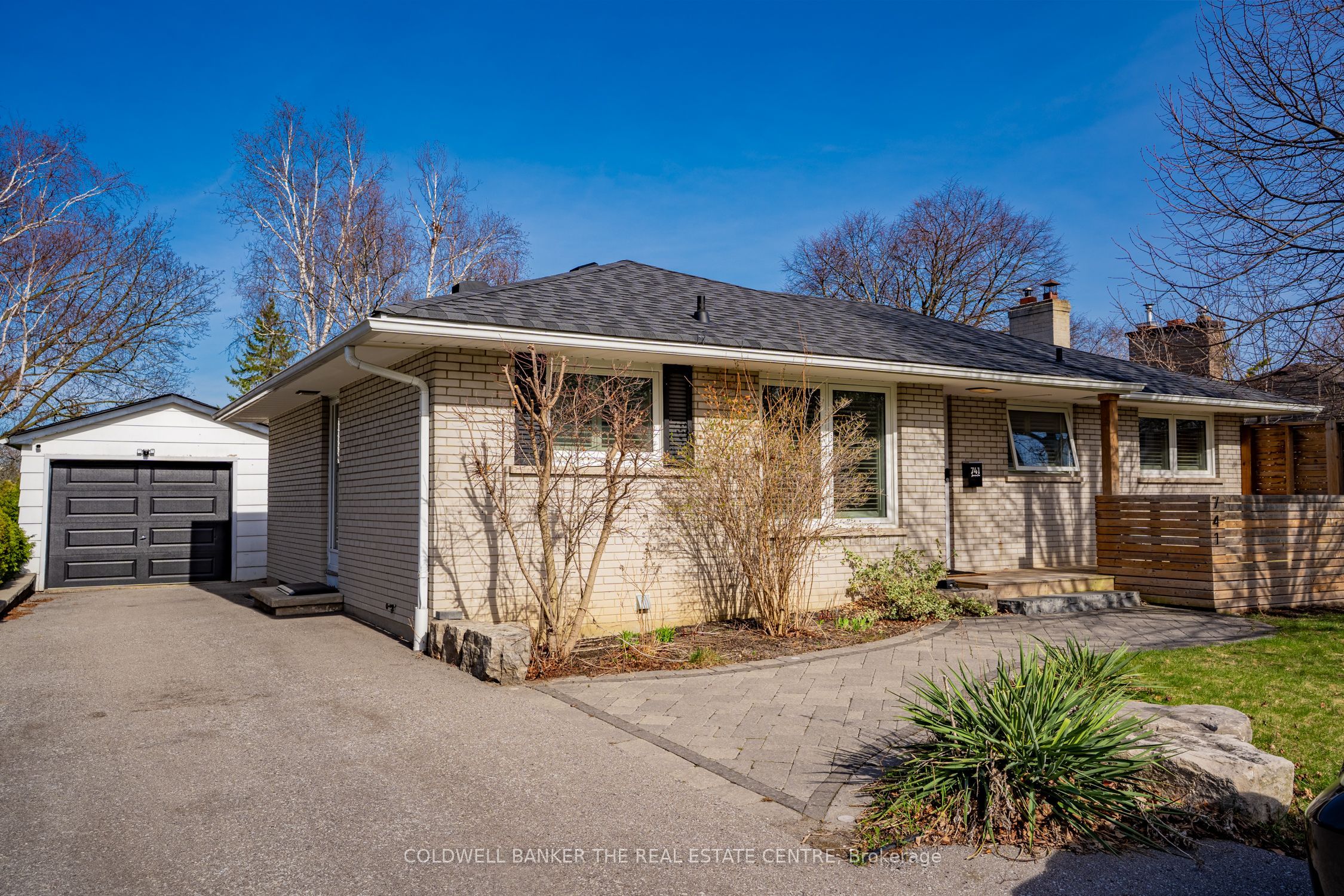 741 Jasmine Crescent Property Photo 4