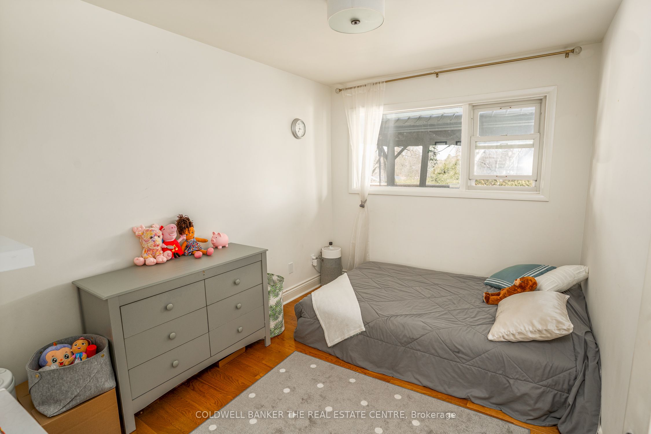 741 Jasmine Crescent Property Photo 15