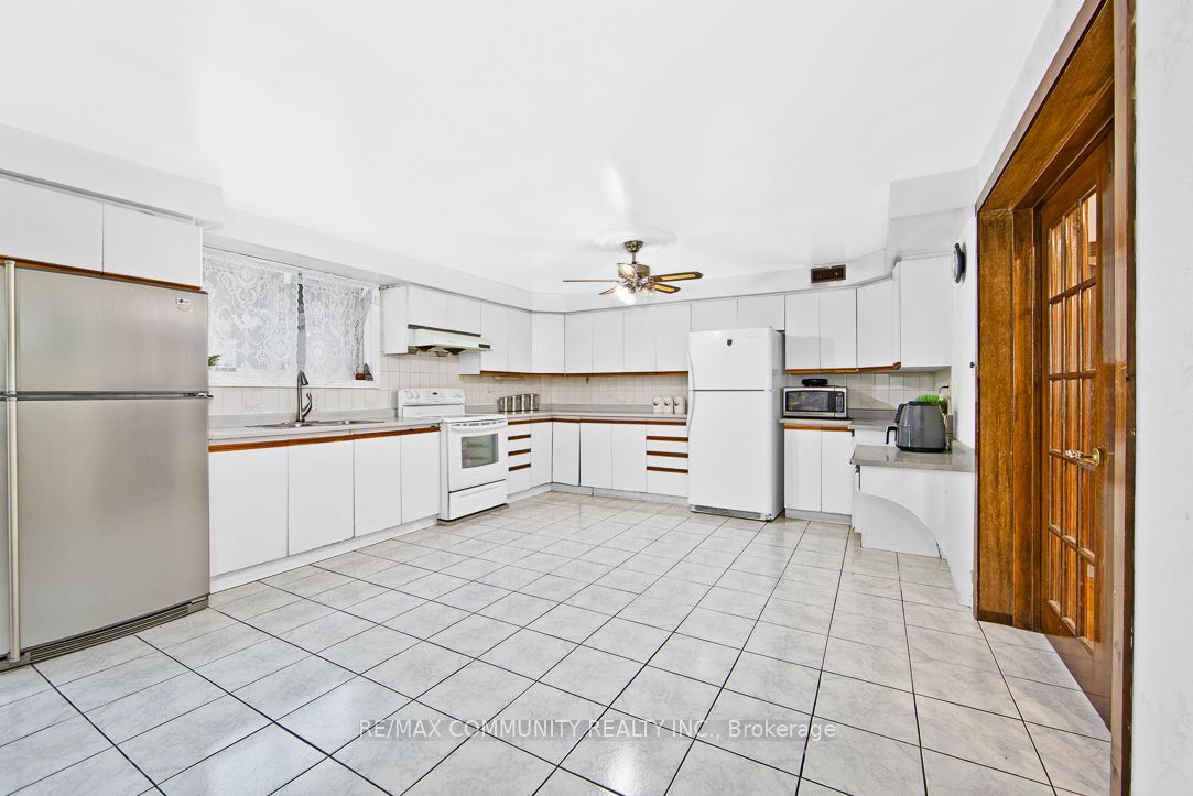 17 Tineta Crescent Property Photo 5