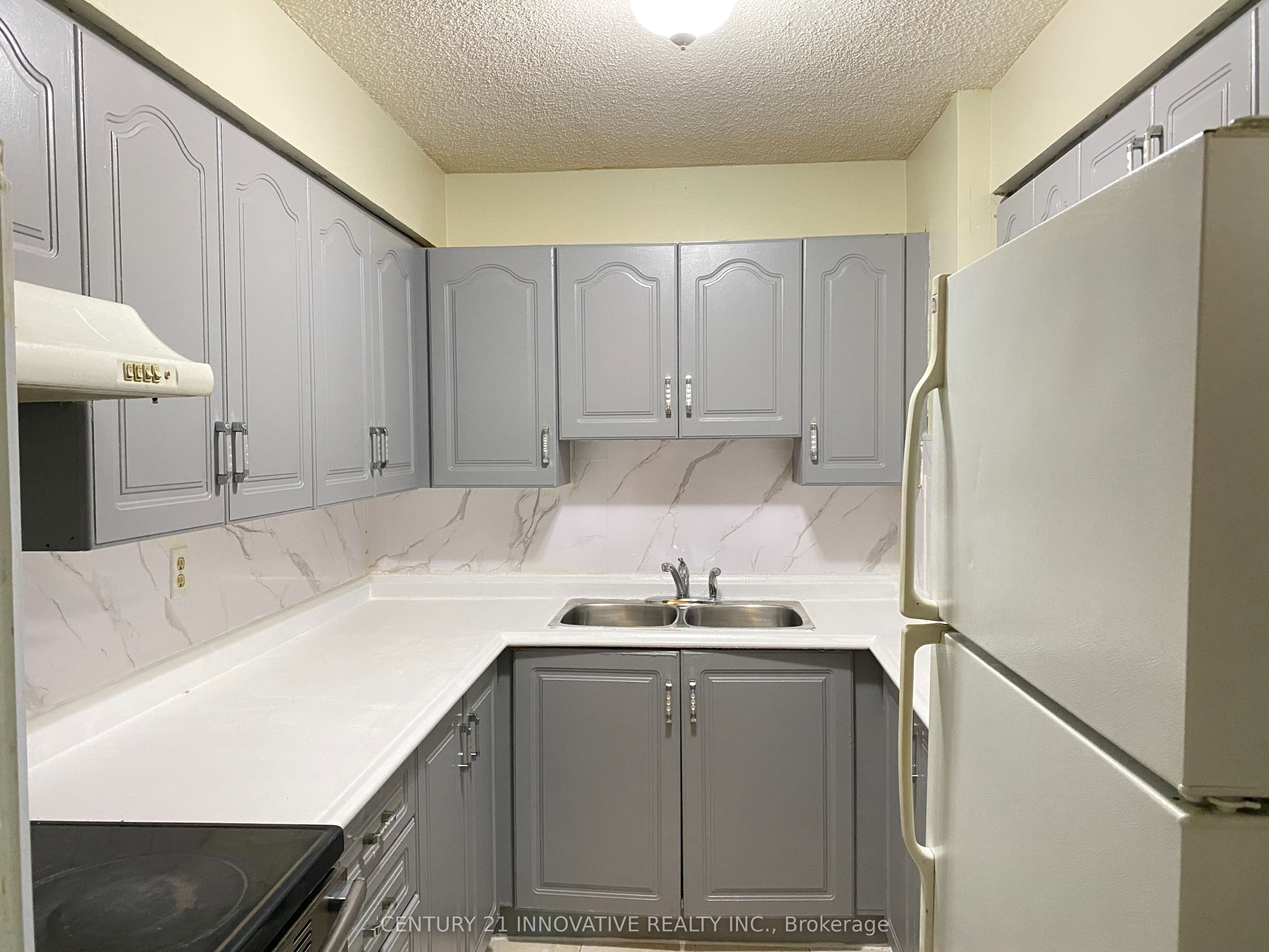 10 Tapscott Road 406 Property Photo 20