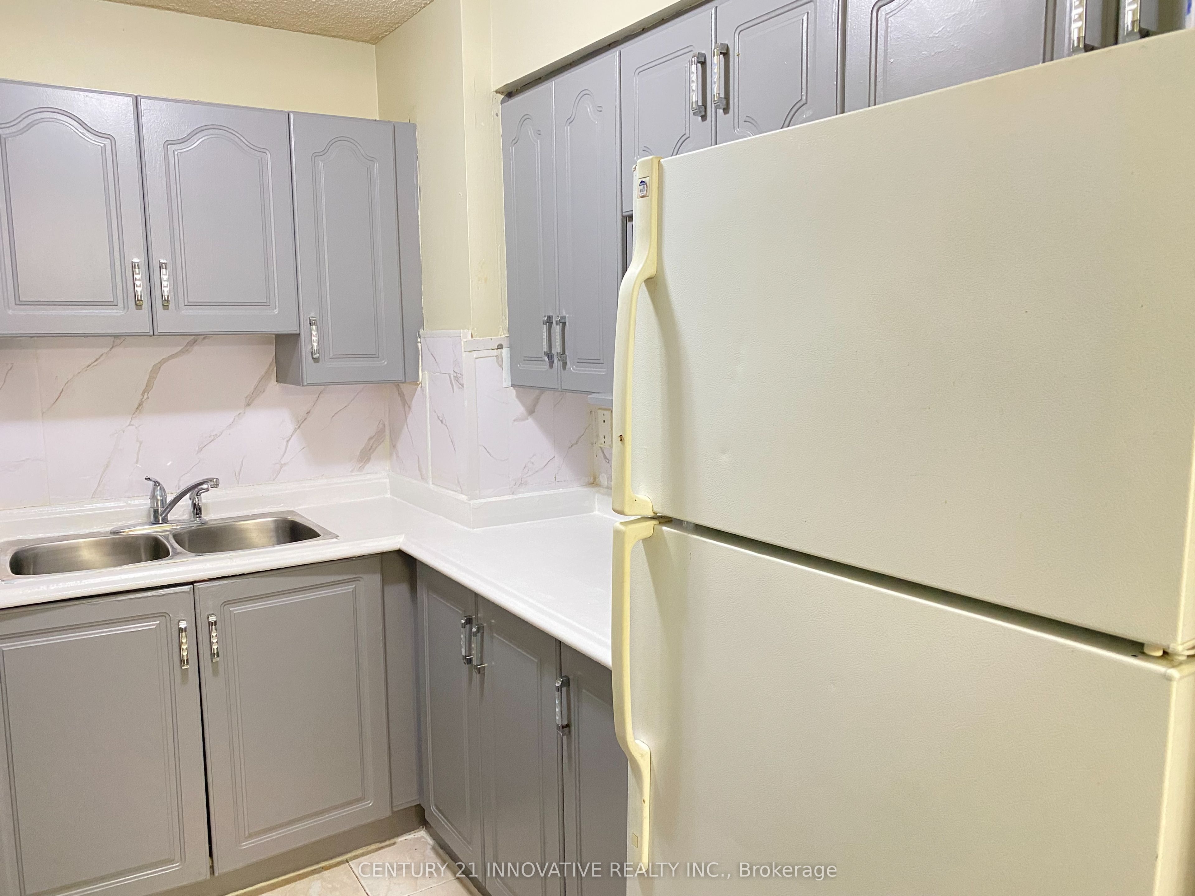 10 Tapscott Road 406 Property Photo 22