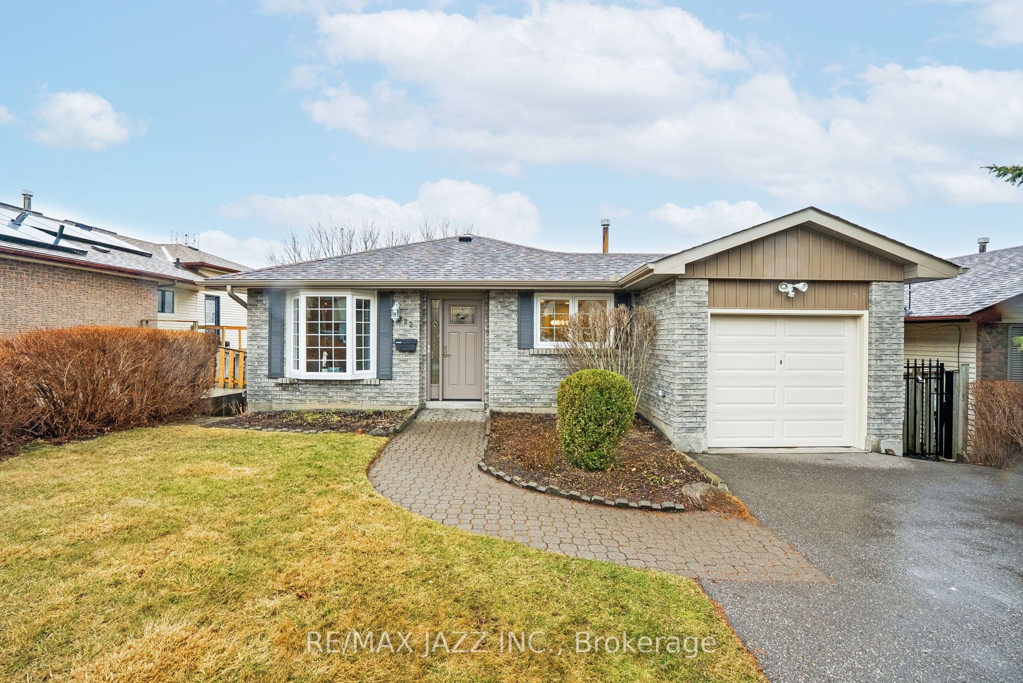 922 Southdown Drive Property Photo 1