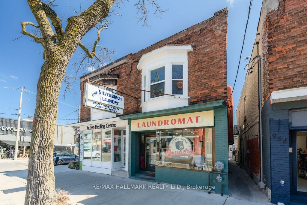 935 Kingston Road Property Photo 16