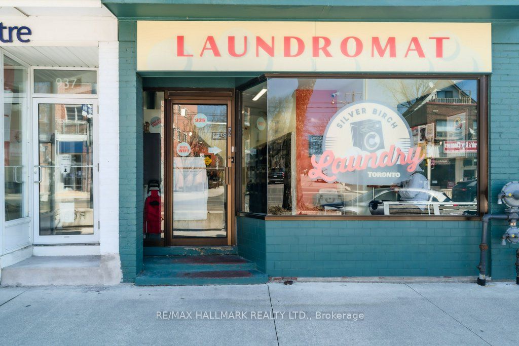 935 Kingston Road Property Photo 17