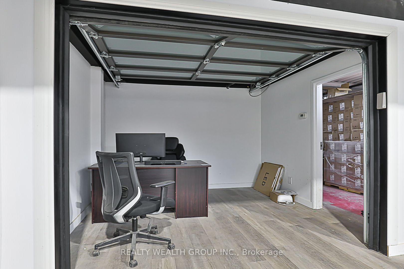 #b26 - 2370 Midland Avenue Property Photo 12