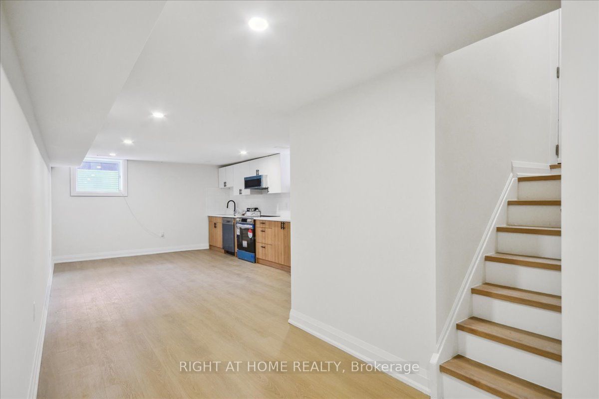 131 Kenilworth Avenue Lower Property Photo 5