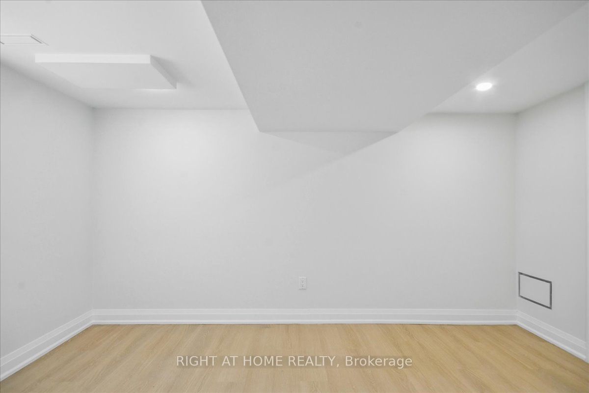 131 Kenilworth Avenue Lower Property Photo 14