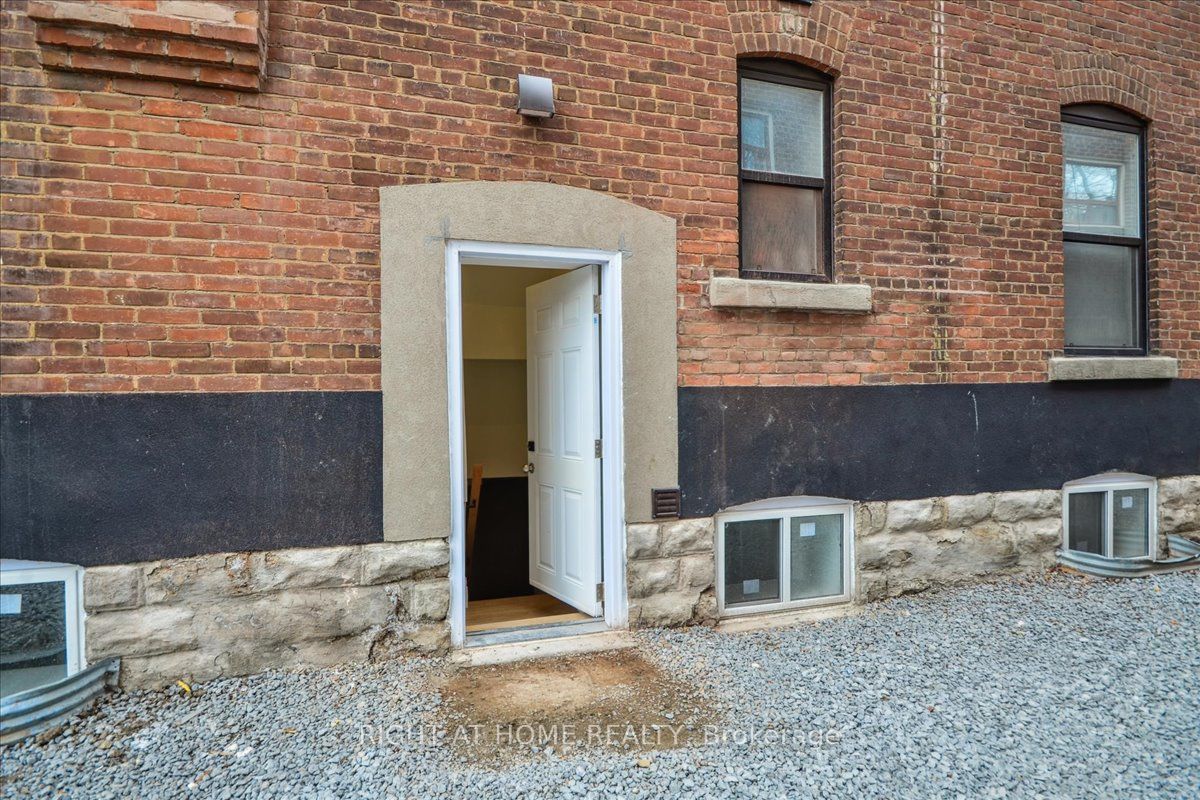 131 Kenilworth Avenue Lower Property Photo 19