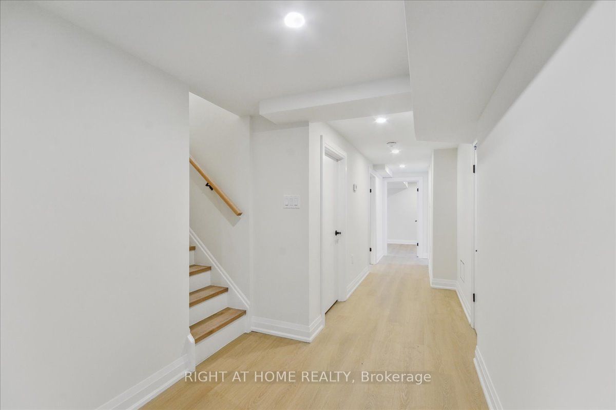 131 Kenilworth Avenue Lower Property Photo 26