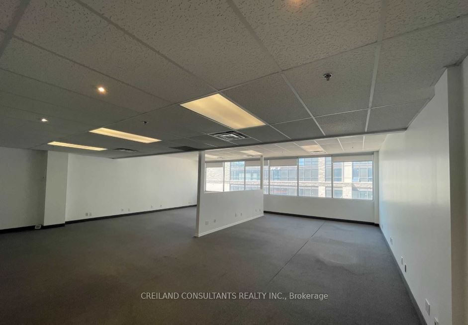 1 Rossland Rd E Property Photo 3