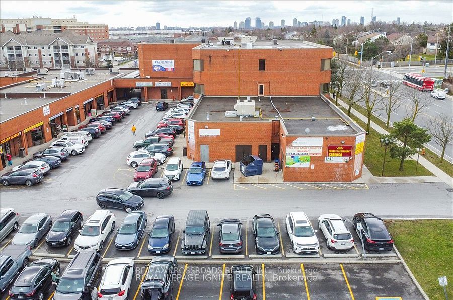 #304 - 5200 Finch Avenue Property Photo 1
