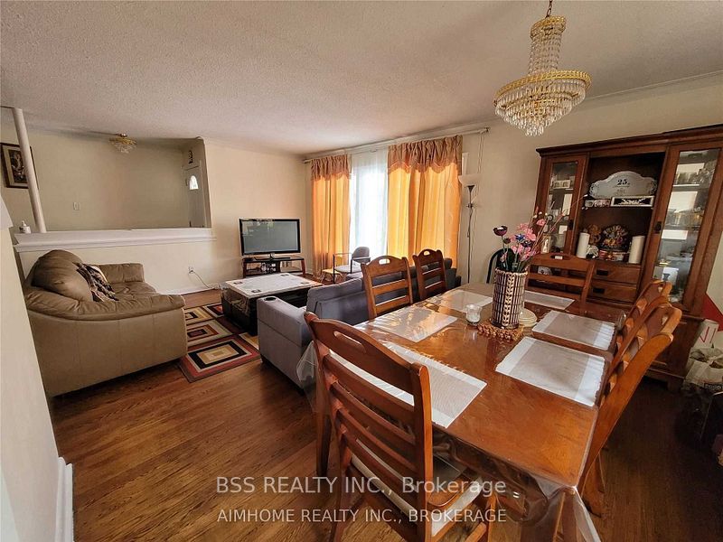 3699 St. Clair Avenue E Property Photo 14