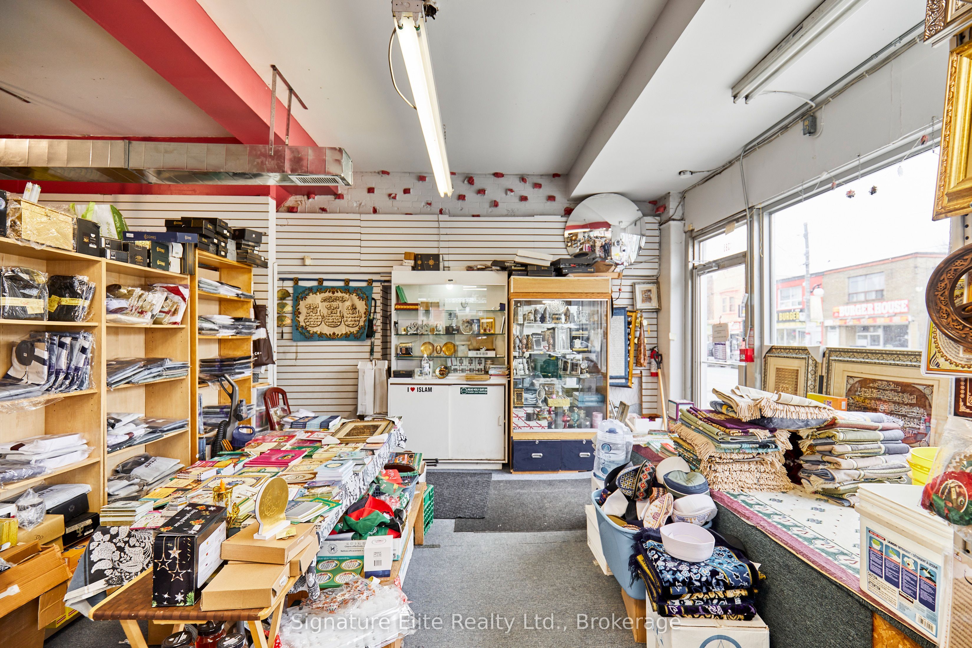 280 Woodfield Road Property Photo 5