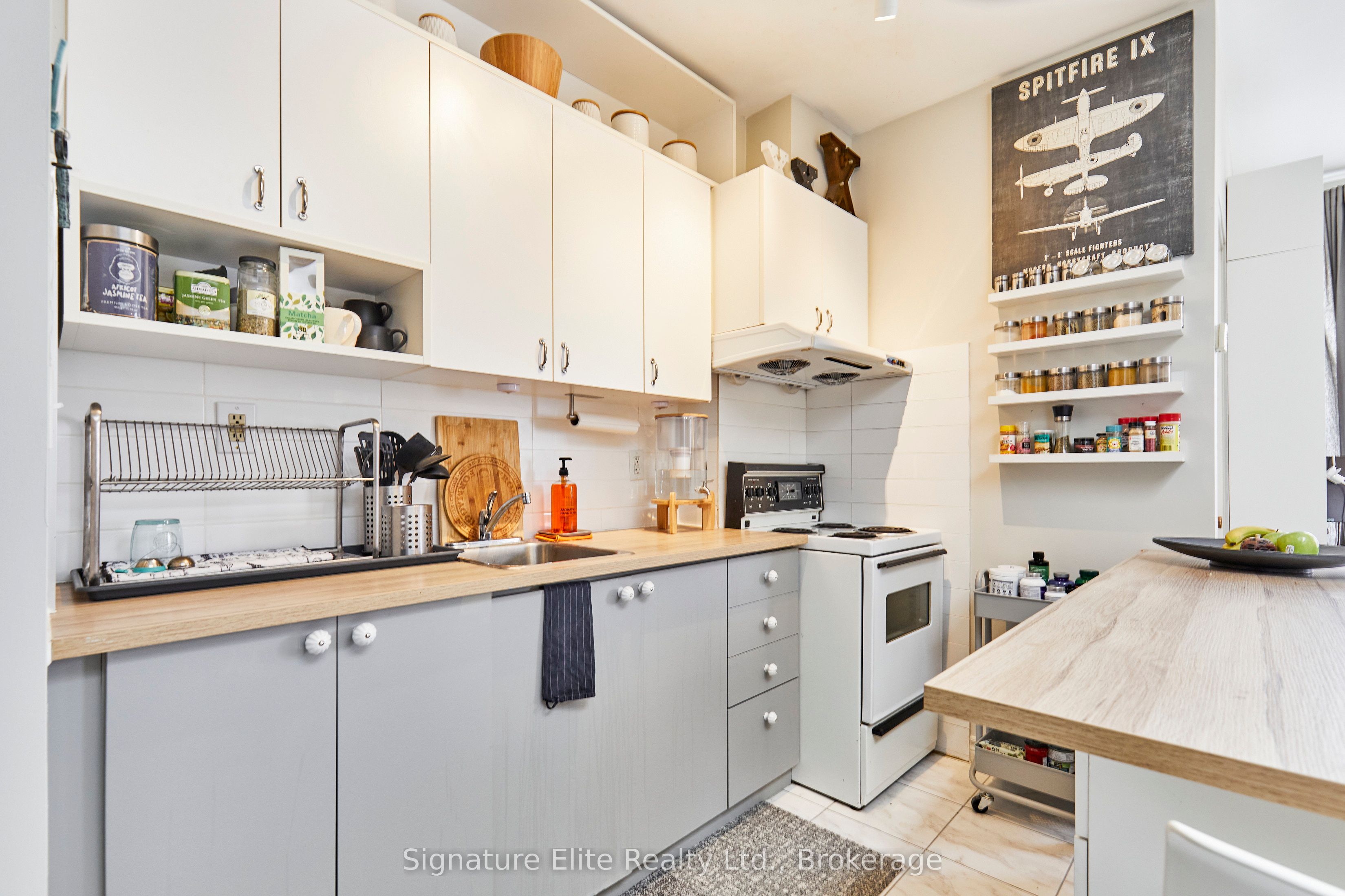 280 Woodfield Road Property Photo 14