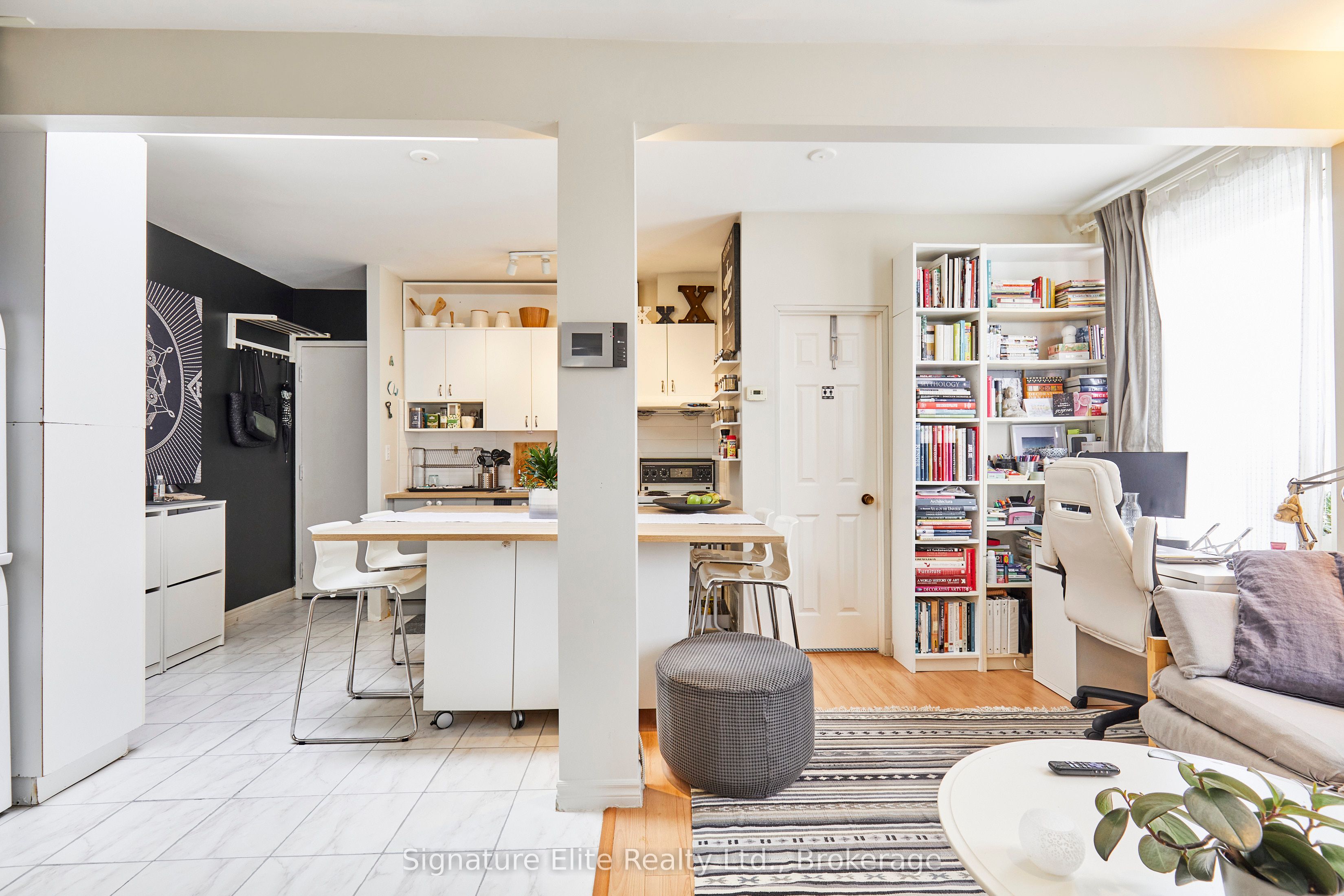 280 Woodfield Road Property Photo 17