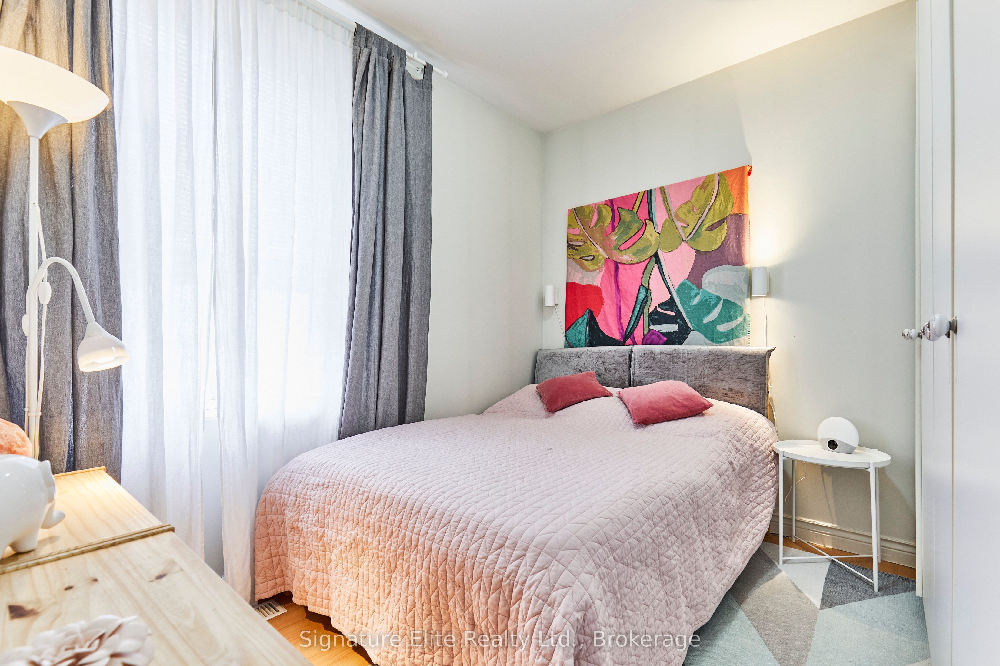 280 Woodfield Road Property Photo 20