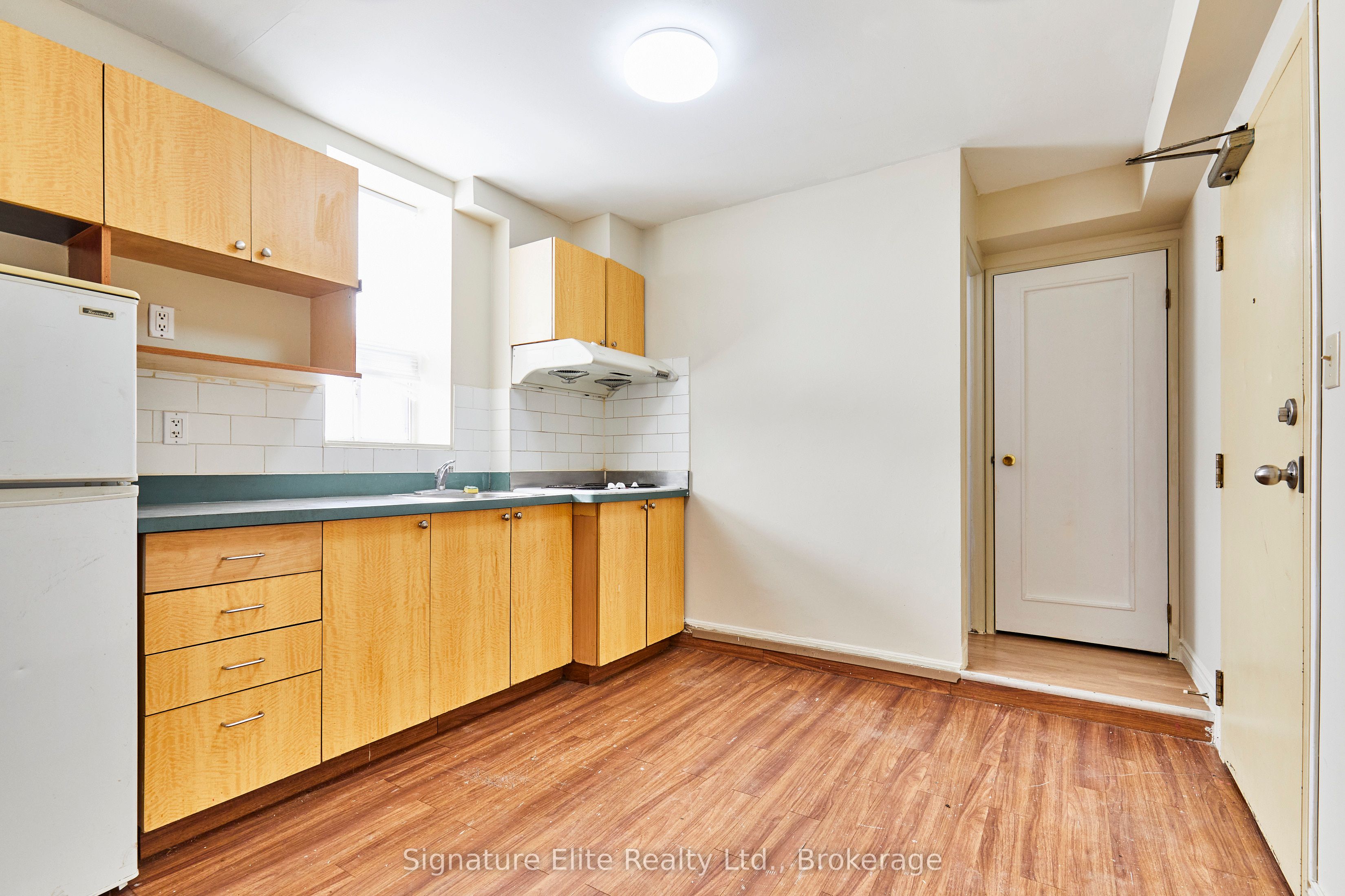 280 Woodfield Road Property Photo 23