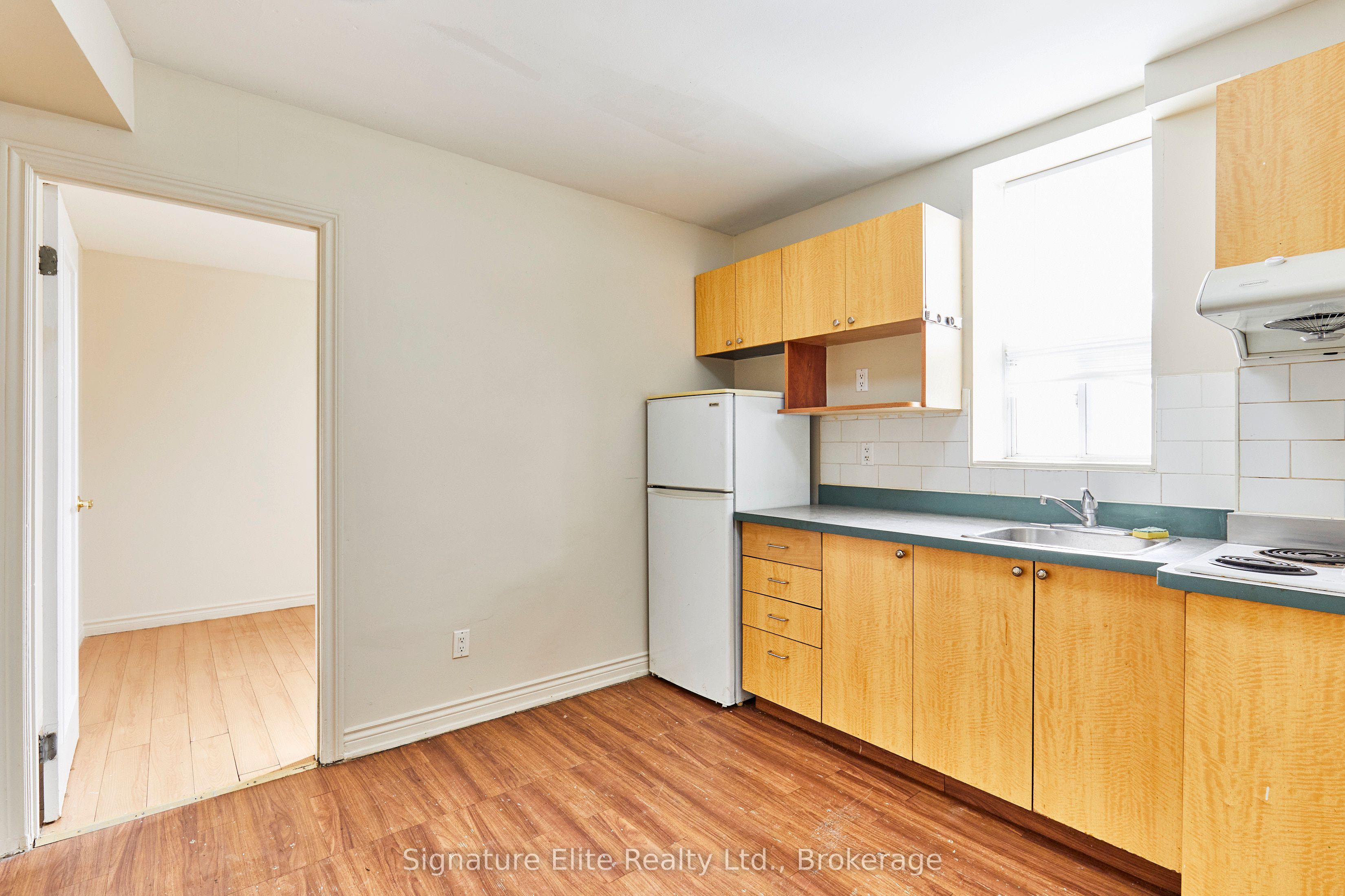 280 Woodfield Road Property Photo 25