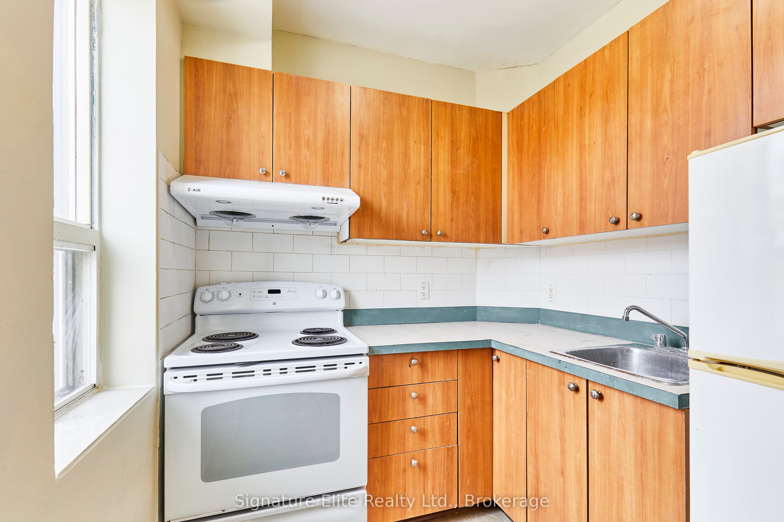 280 Woodfield Road Property Photo 31