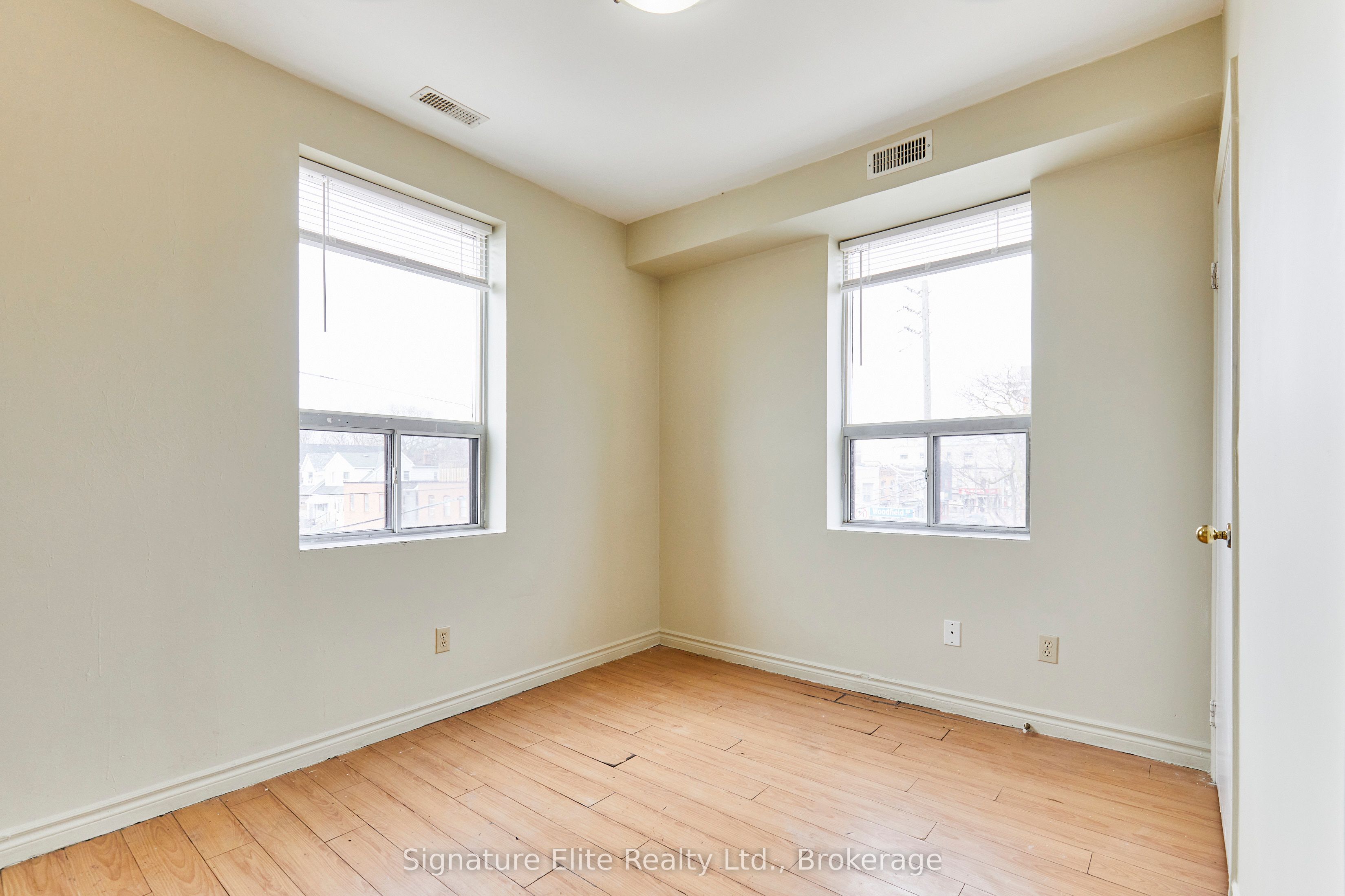 280 Woodfield Road Property Photo 34