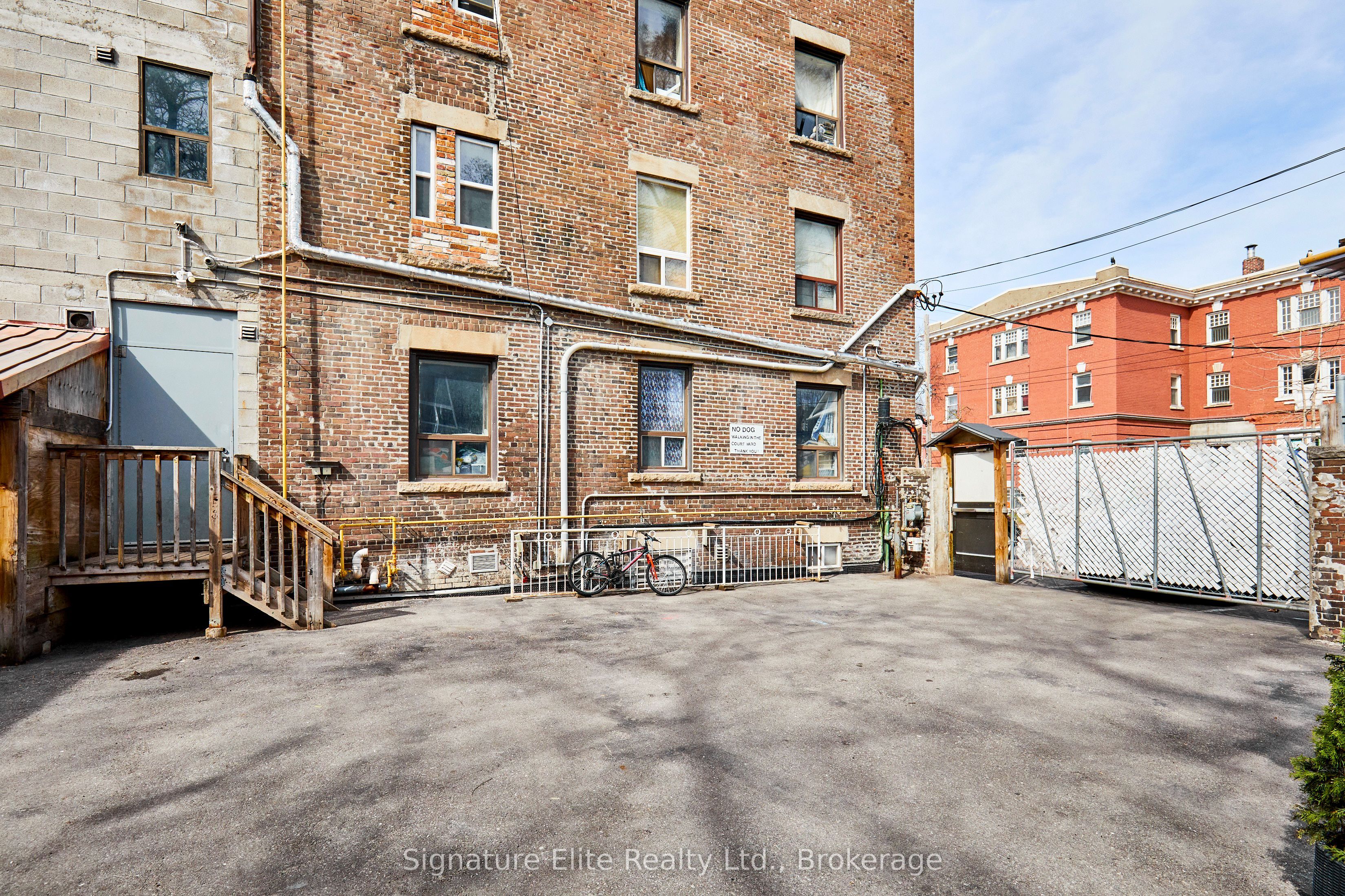 280 Woodfield Road Property Photo 37