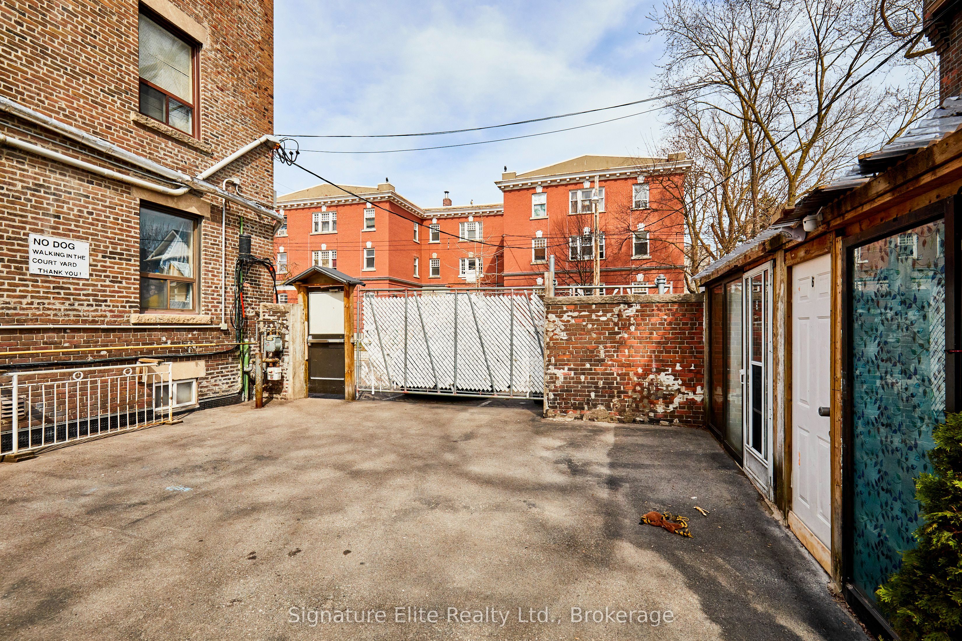 280 Woodfield Road Property Photo 38