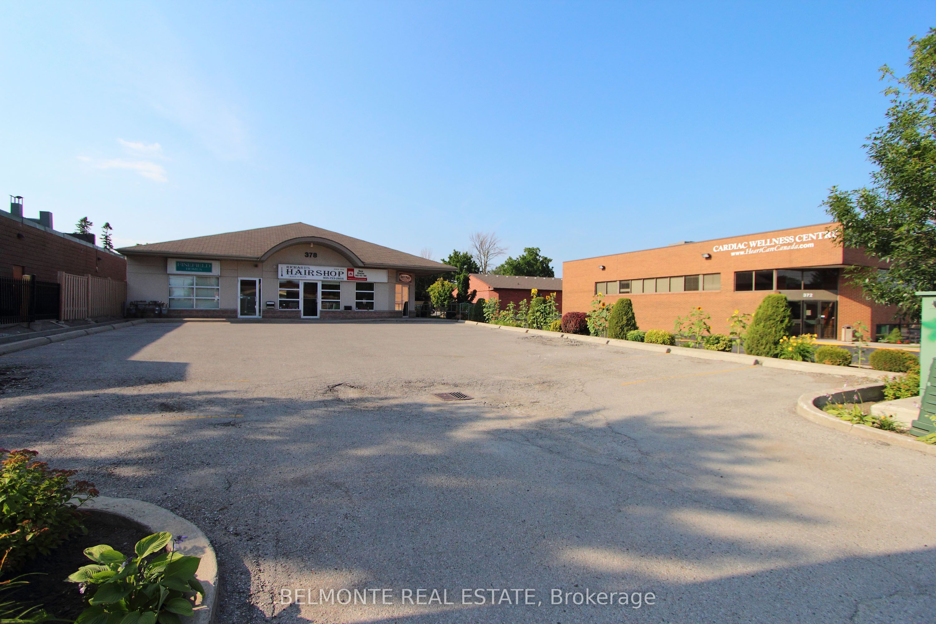 #202 - 378 King Street Property Photo 2