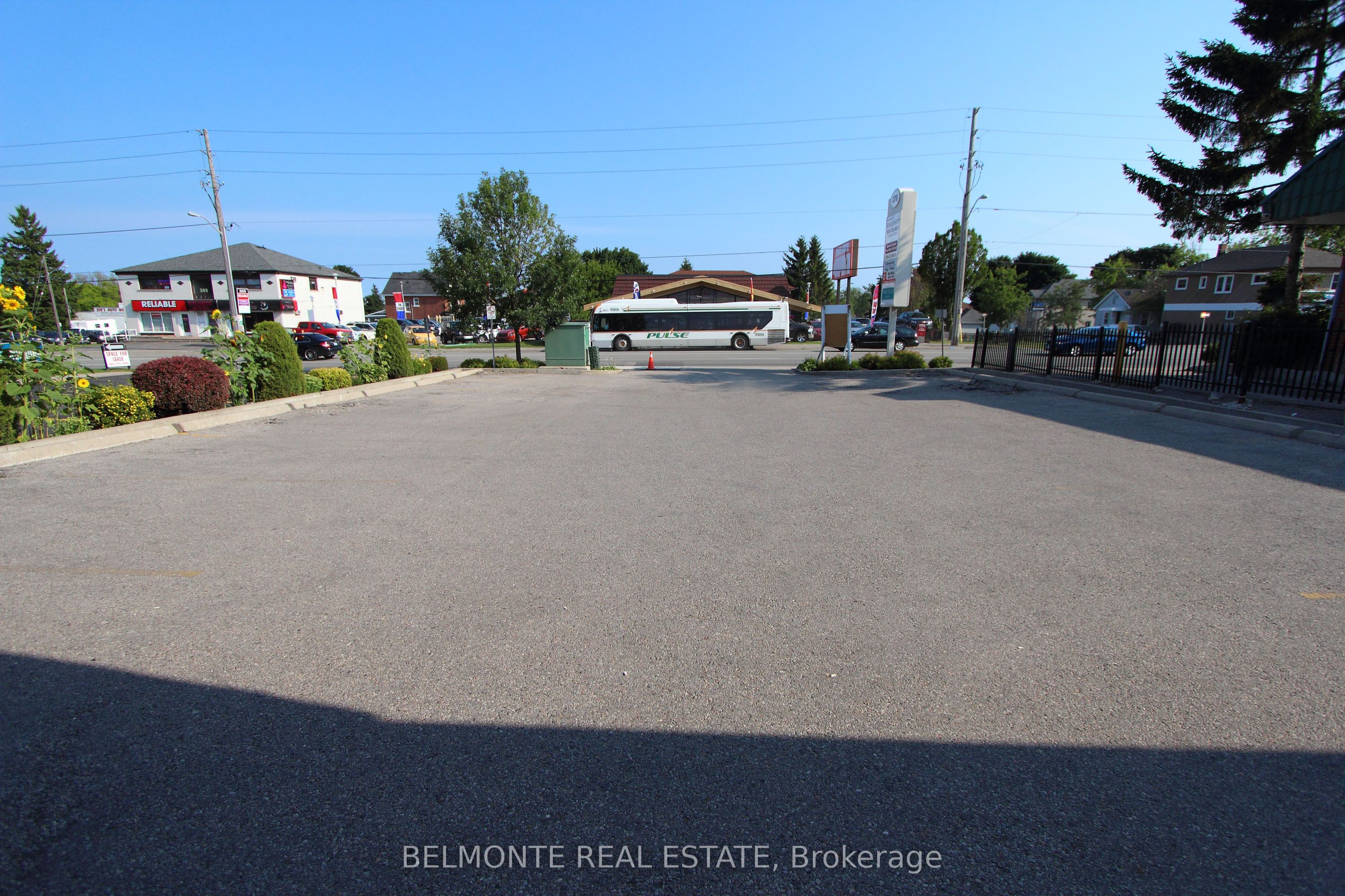 #202 - 378 King Street Property Photo 3