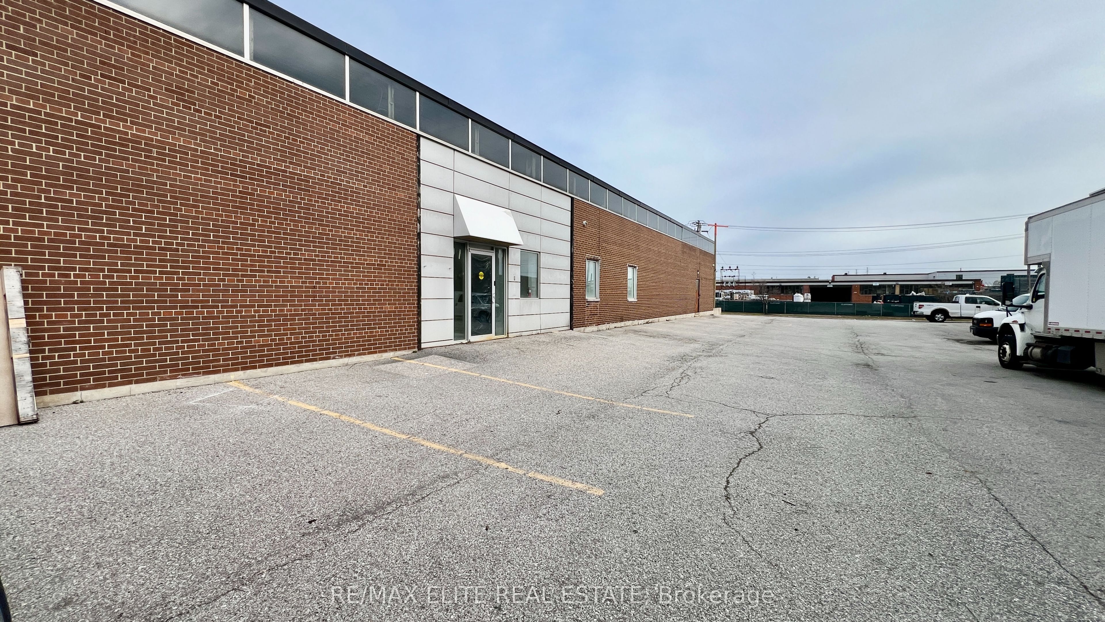 60 Modern Road Property Photo 4
