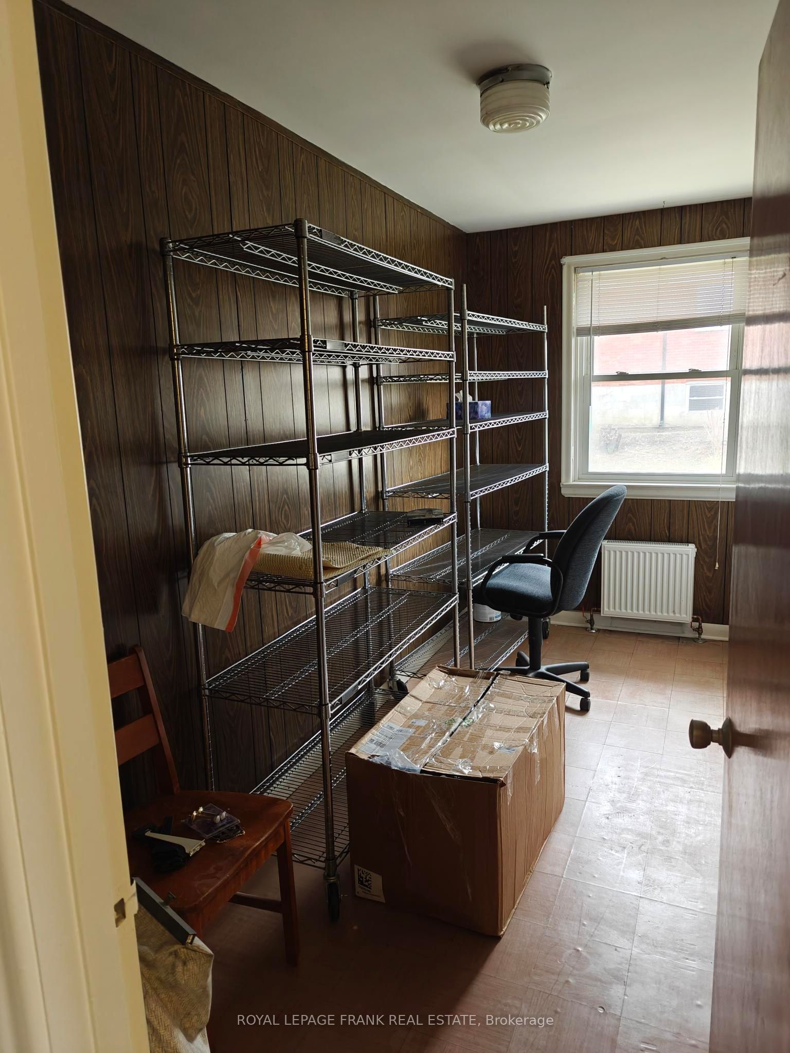 374 Central Park Boulevard S Room #6 Property Photo 4