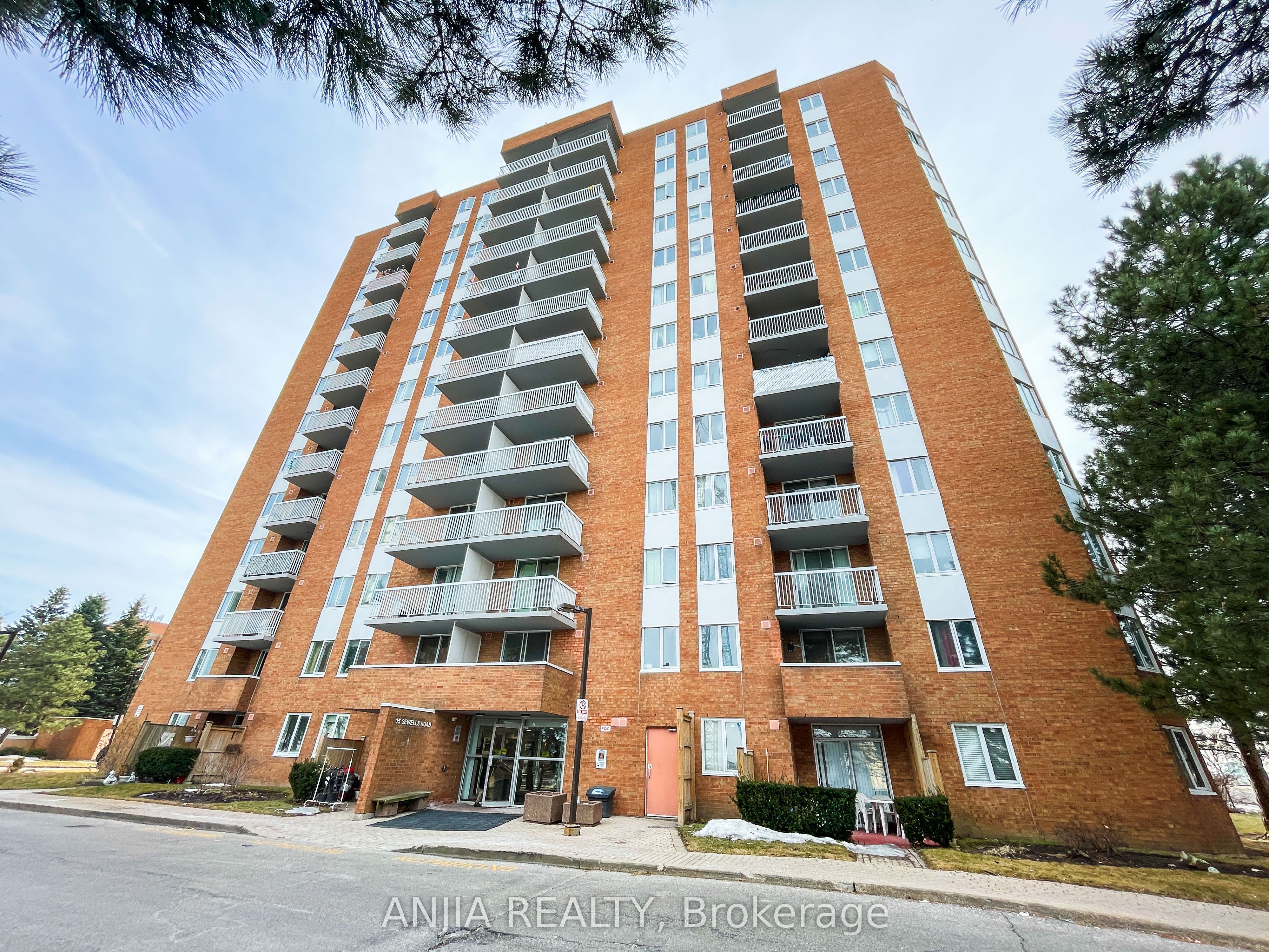 15 Sewells Road Ph3 Property Photo 2