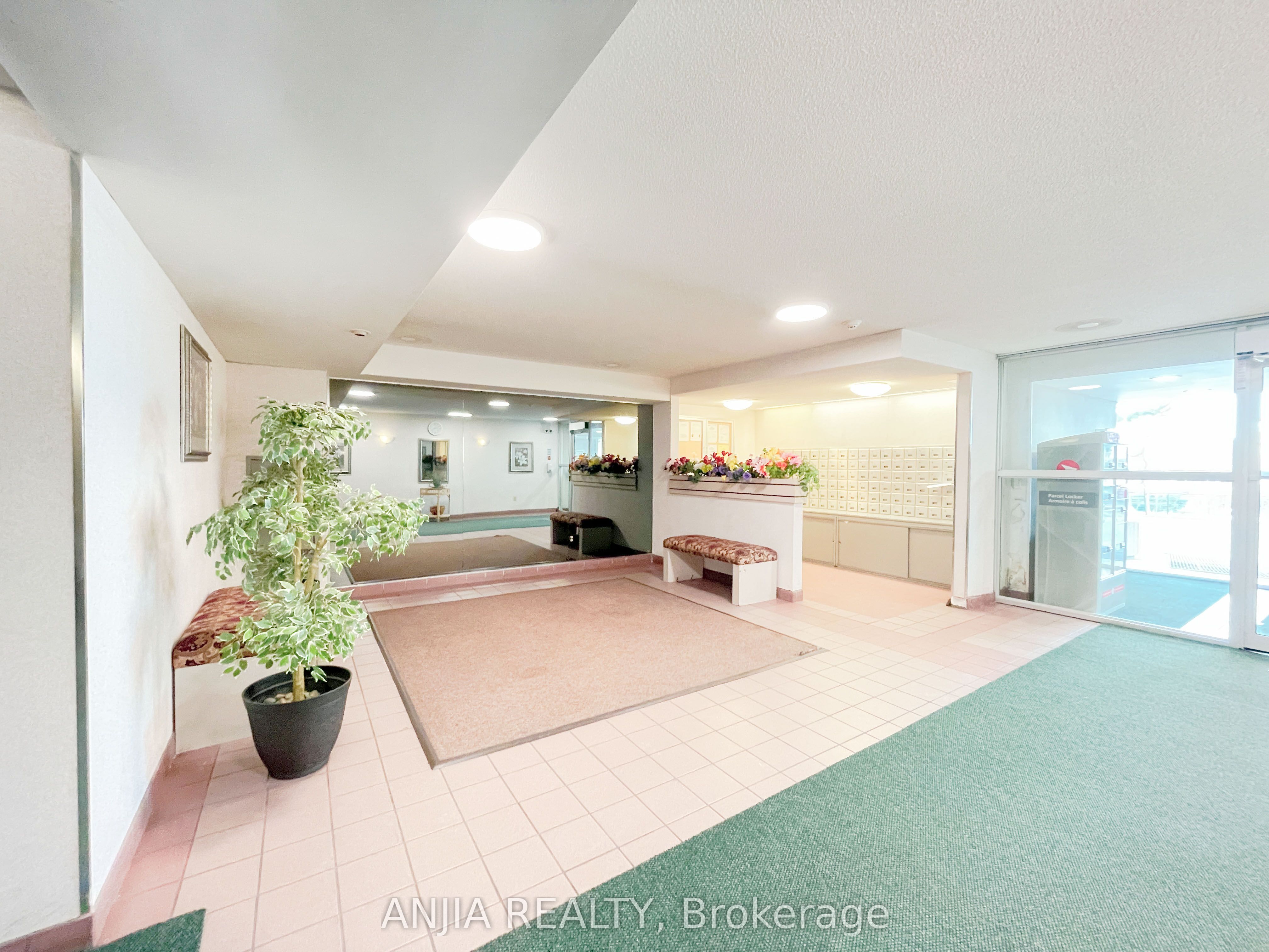 15 Sewells Road Ph3 Property Photo 6