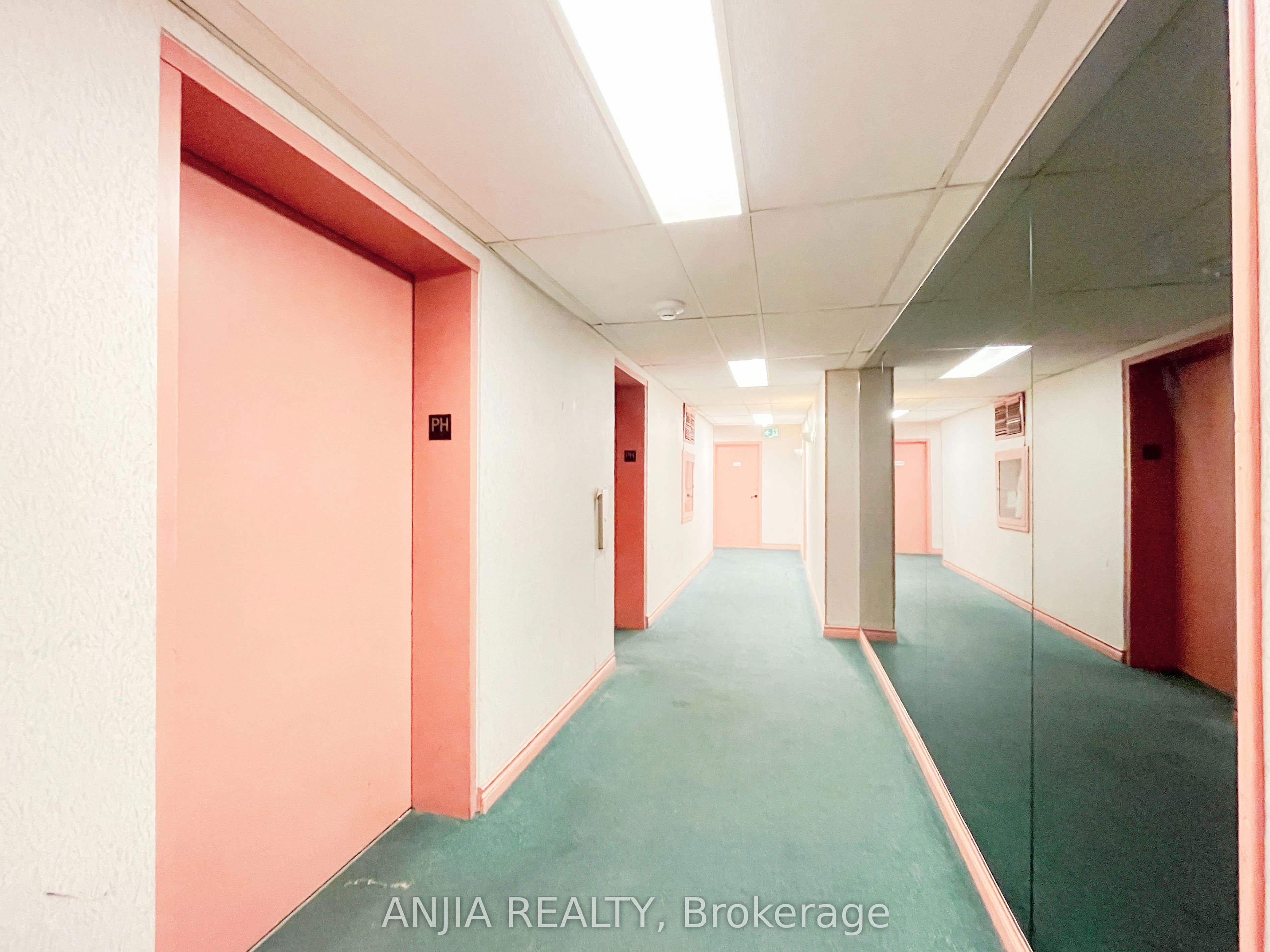 15 Sewells Road Ph3 Property Photo 7