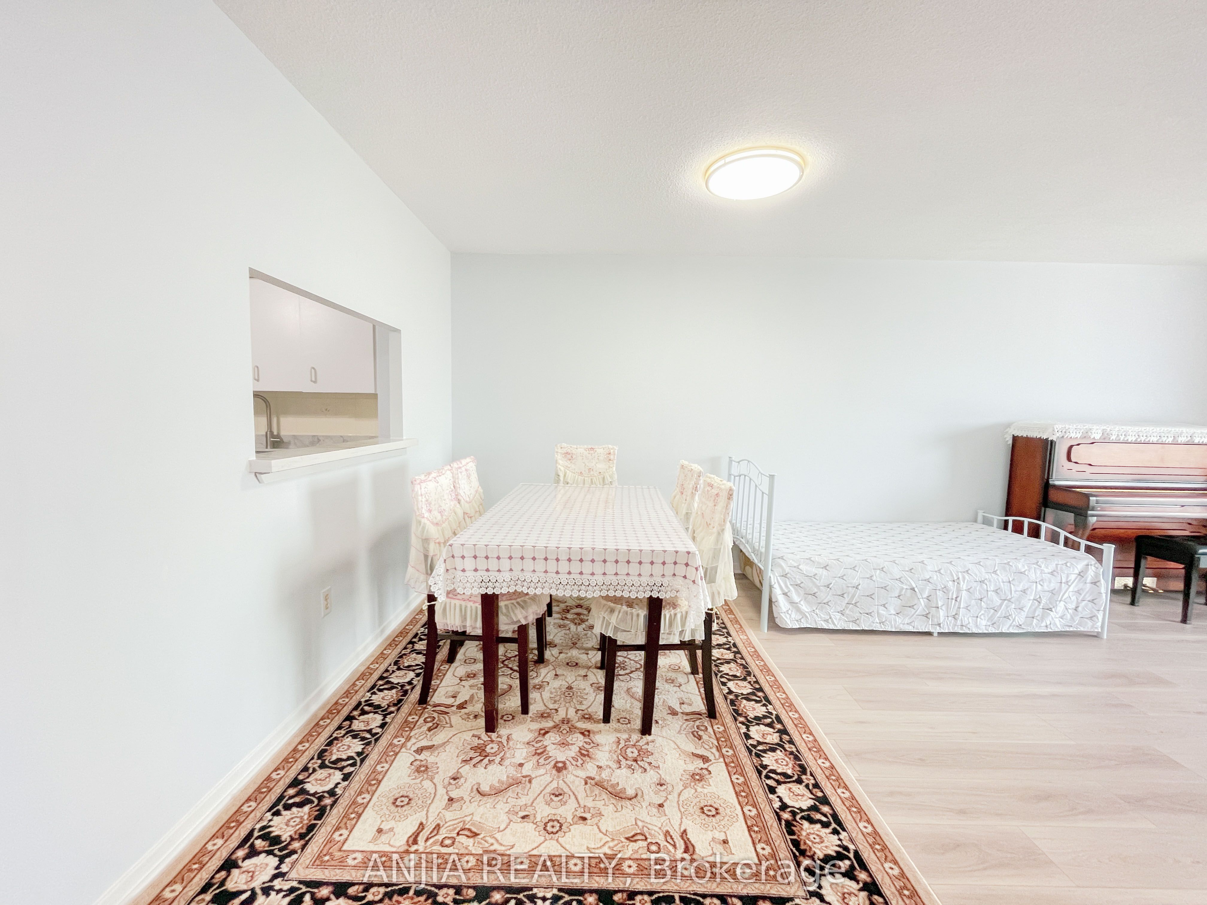 15 Sewells Road Ph3 Property Photo 23