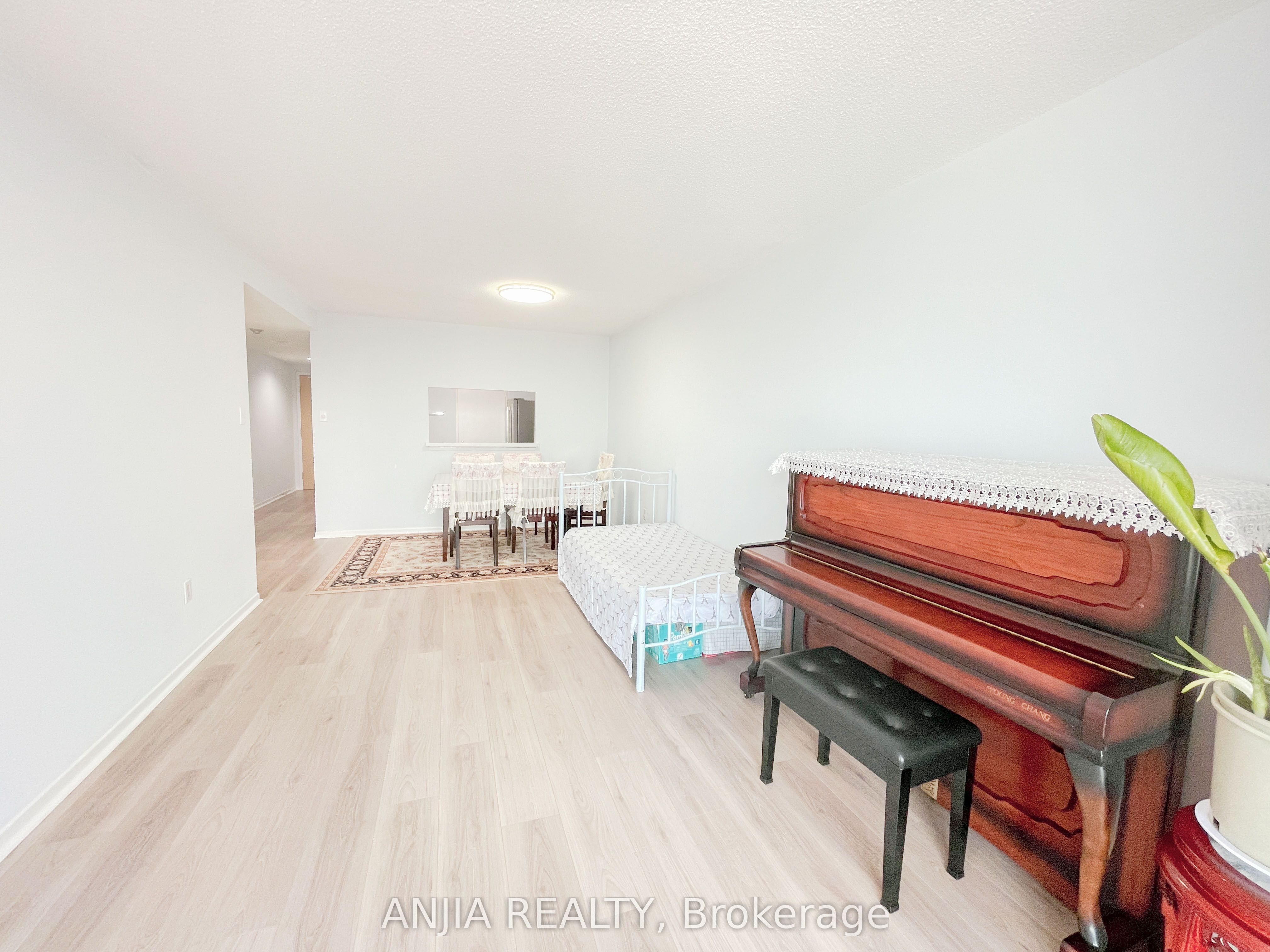 15 Sewells Road Ph3 Property Photo 27