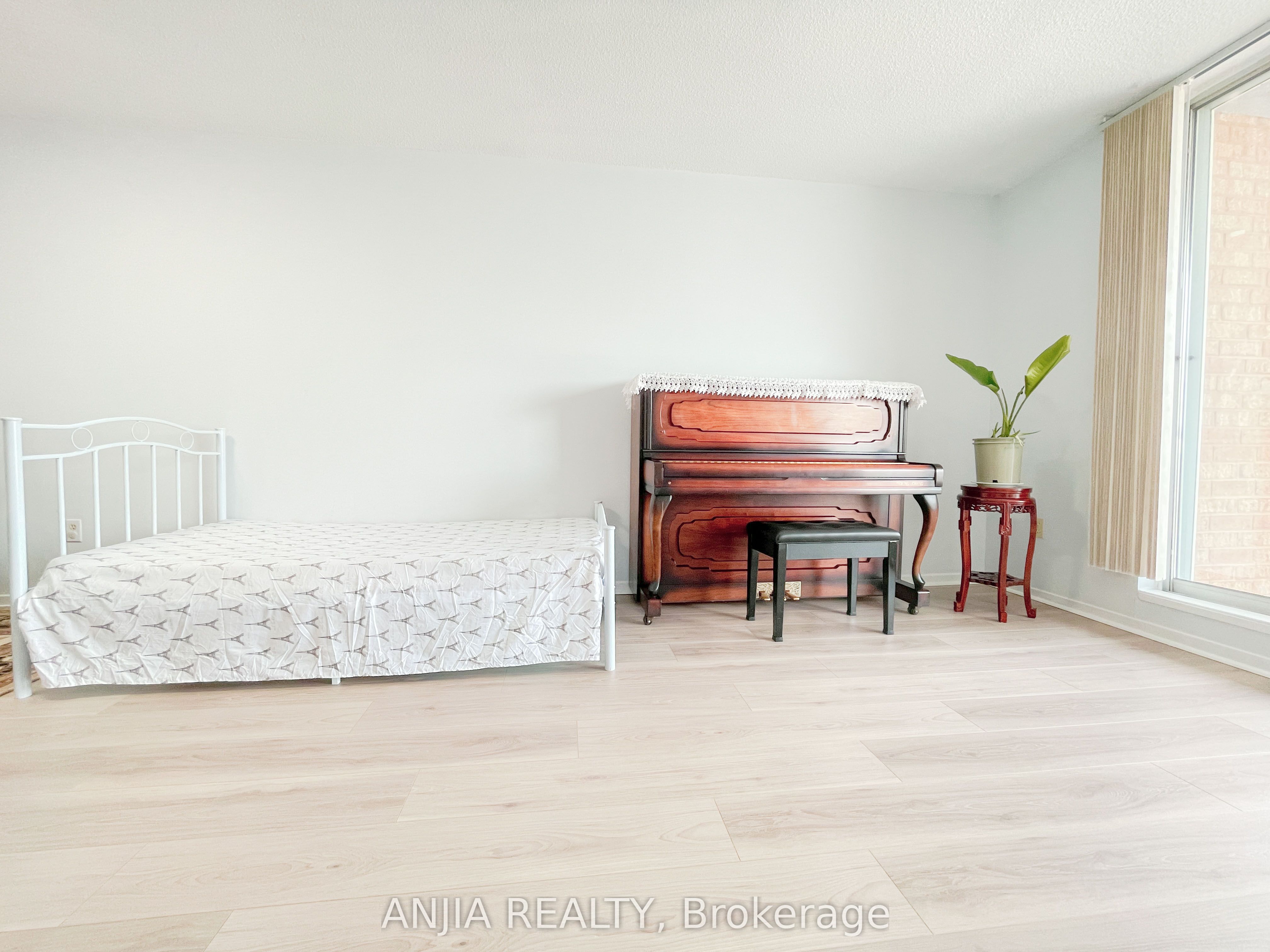 15 Sewells Road Ph3 Property Photo 31