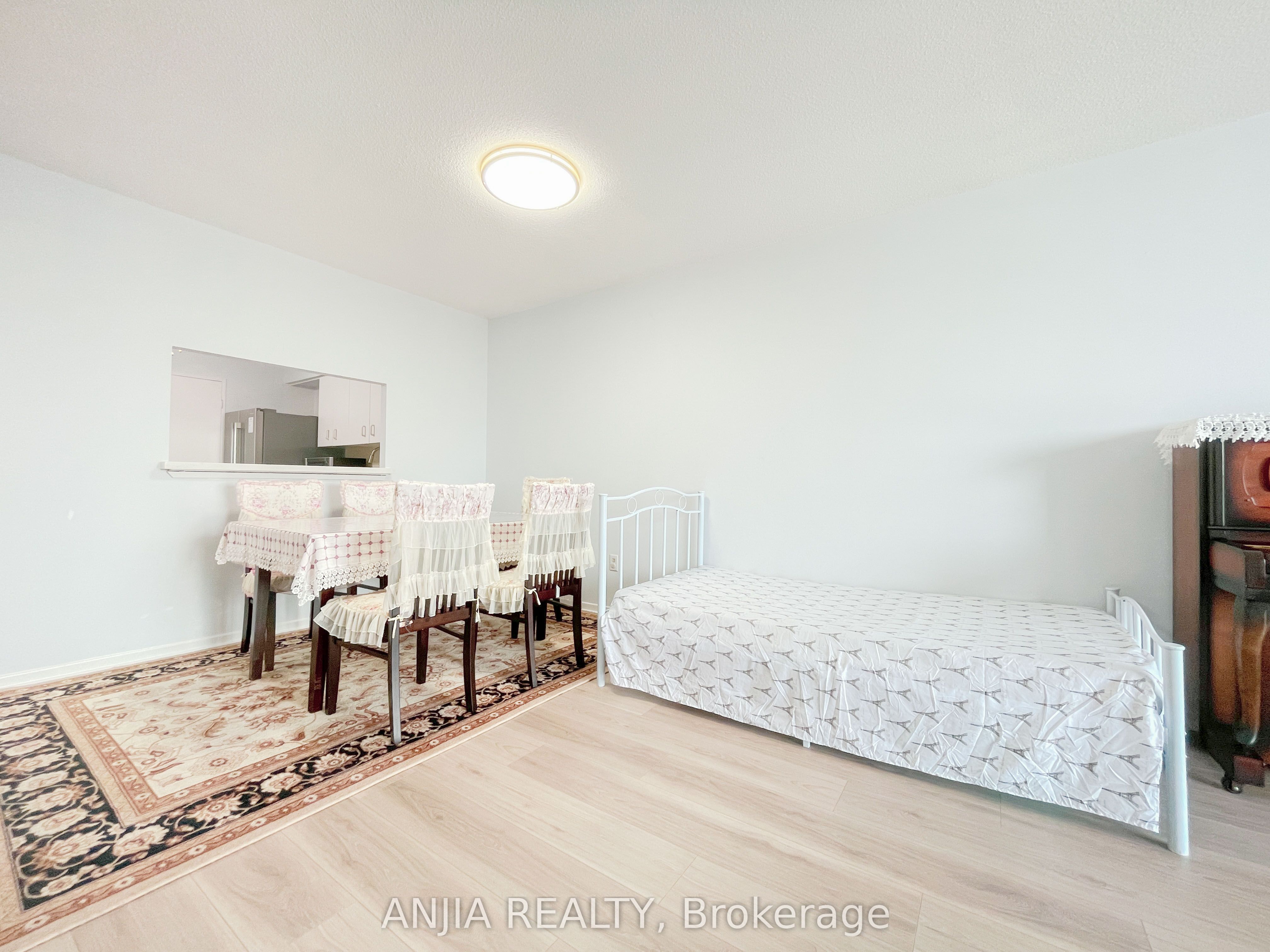 15 Sewells Road Ph3 Property Photo 32