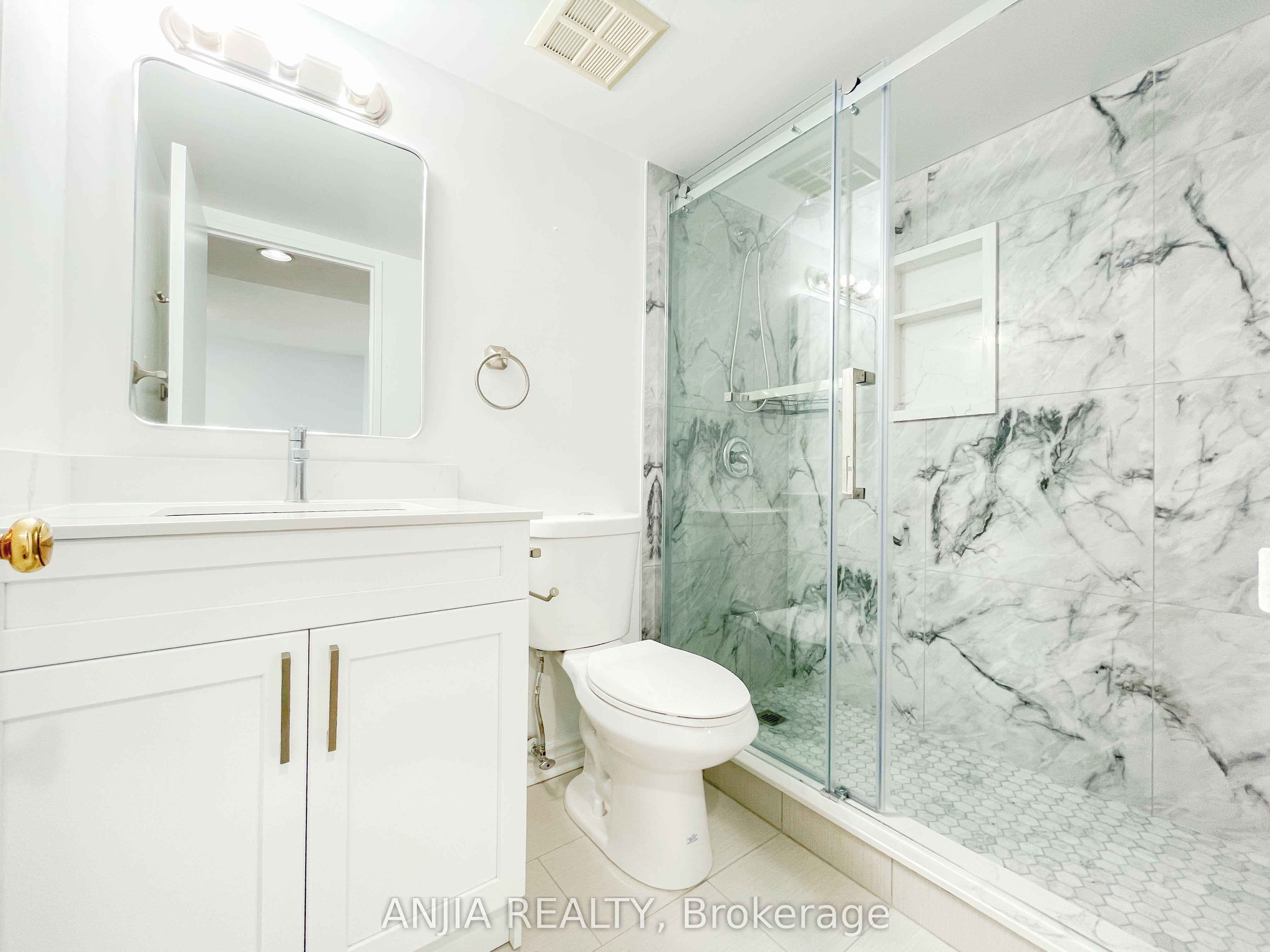 15 Sewells Road Ph3 Property Photo 35