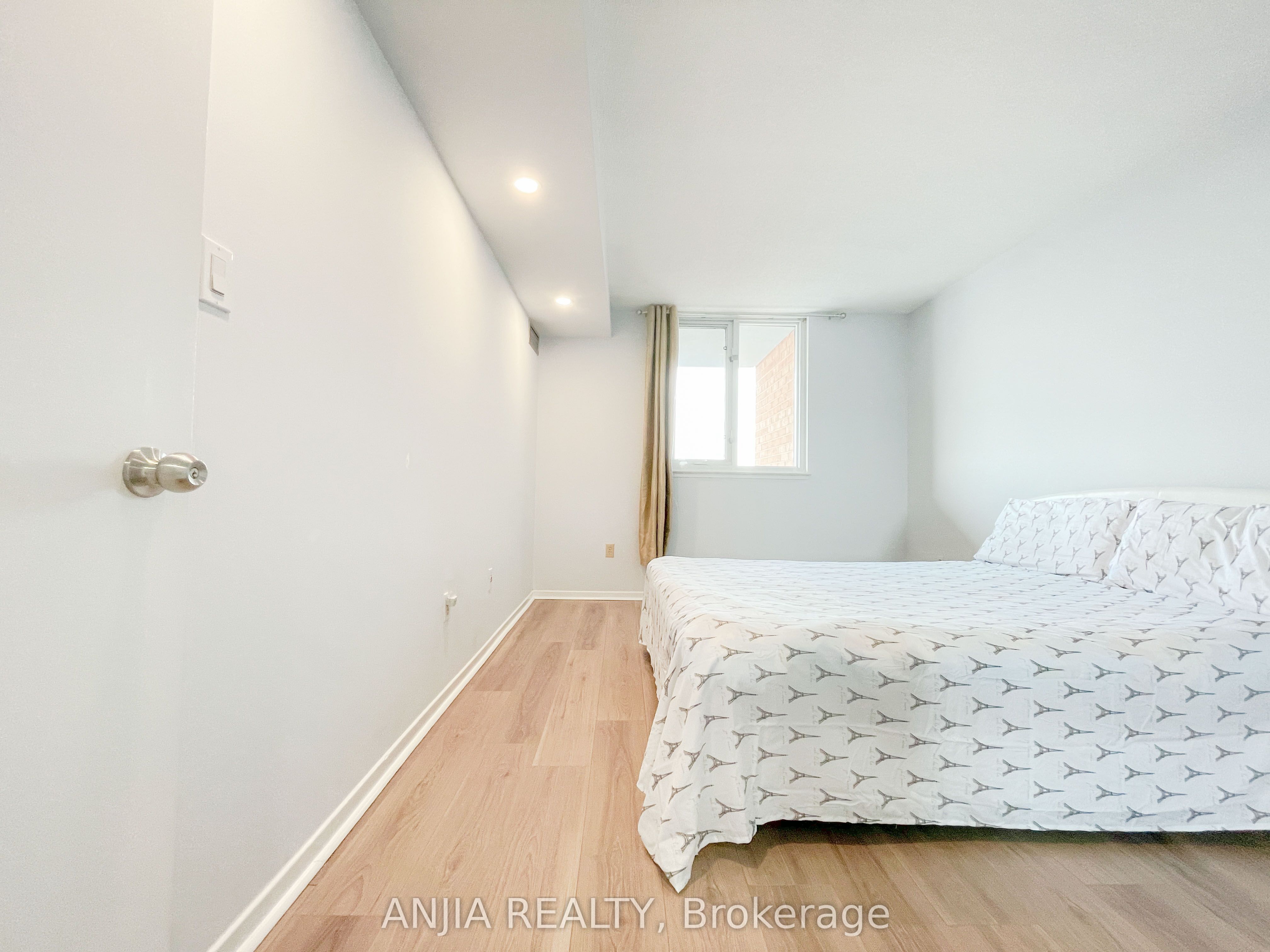 15 Sewells Road Ph3 Property Photo 42