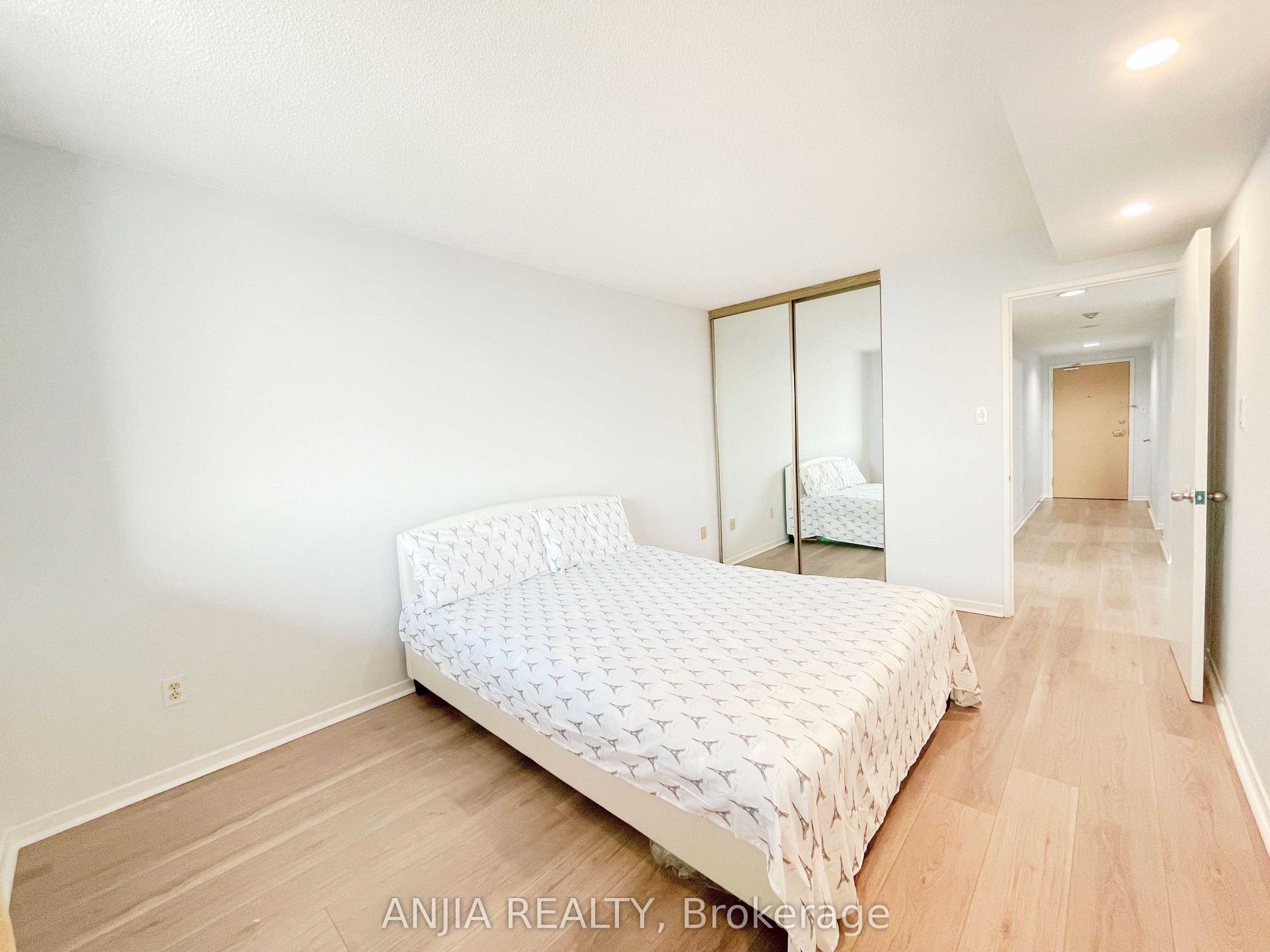 15 Sewells Road Ph3 Property Photo 45