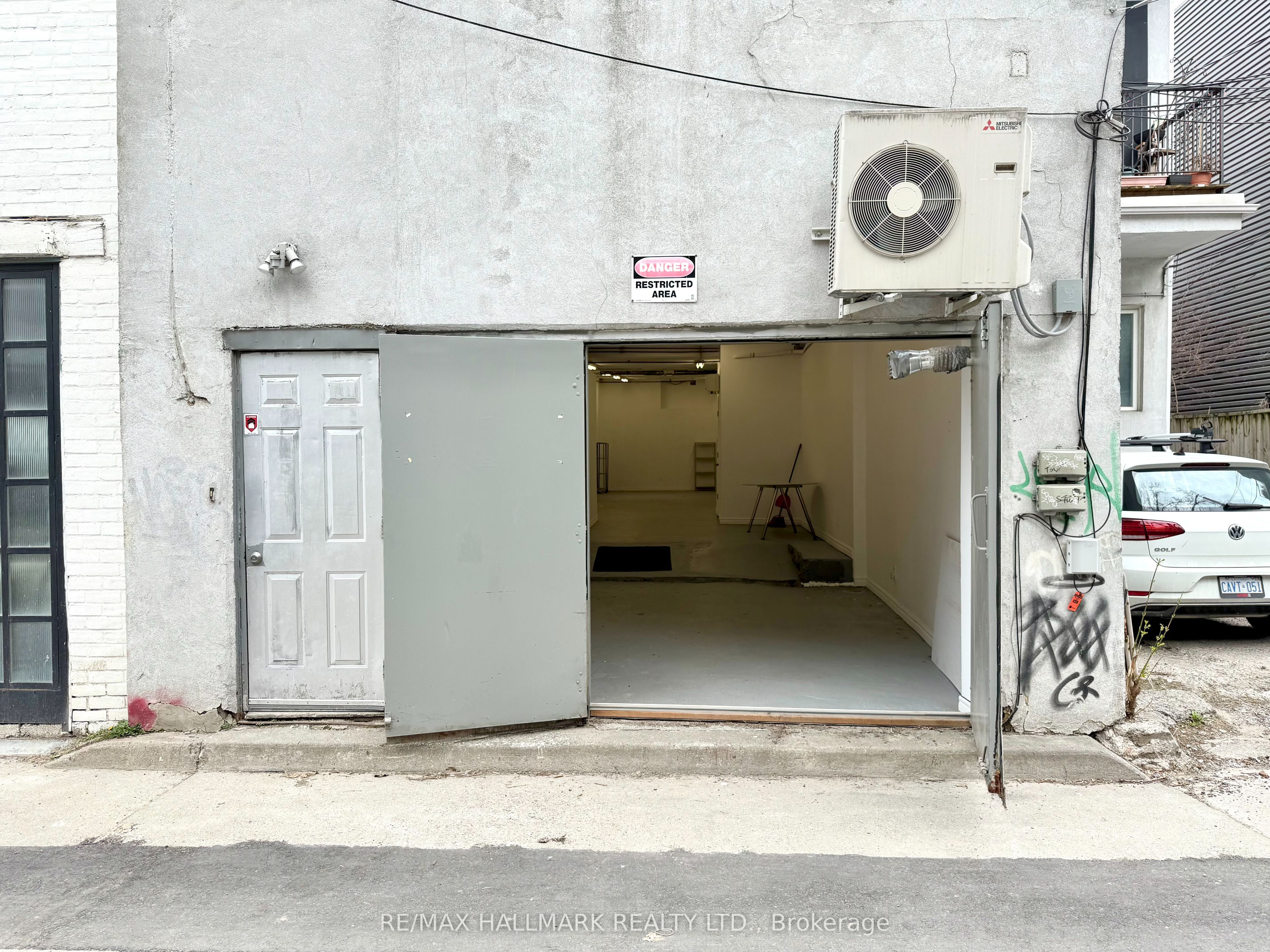 #3 - 741 Queen Street Property Photo 3