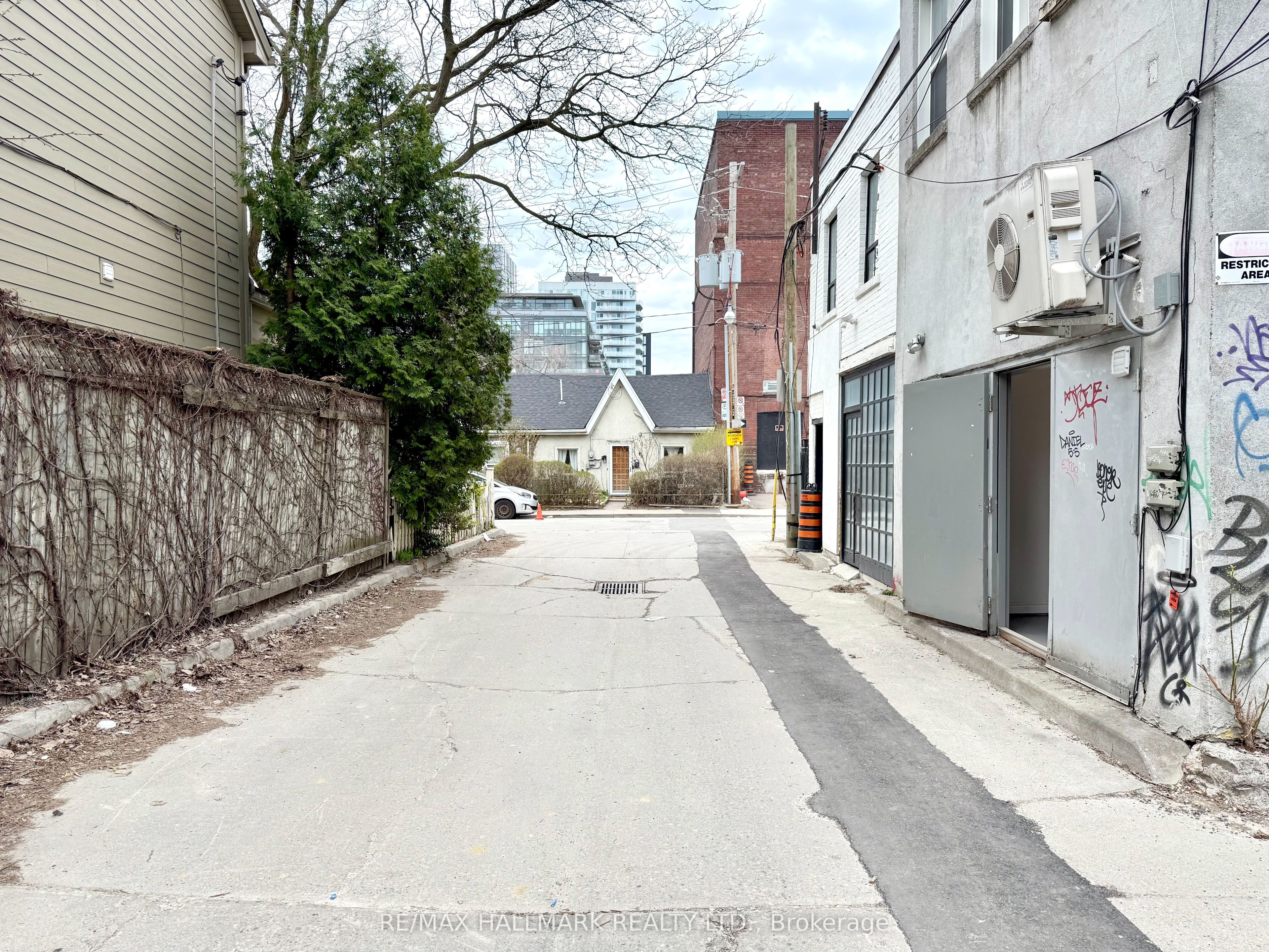 #3 - 741 Queen Street Property Photo 4