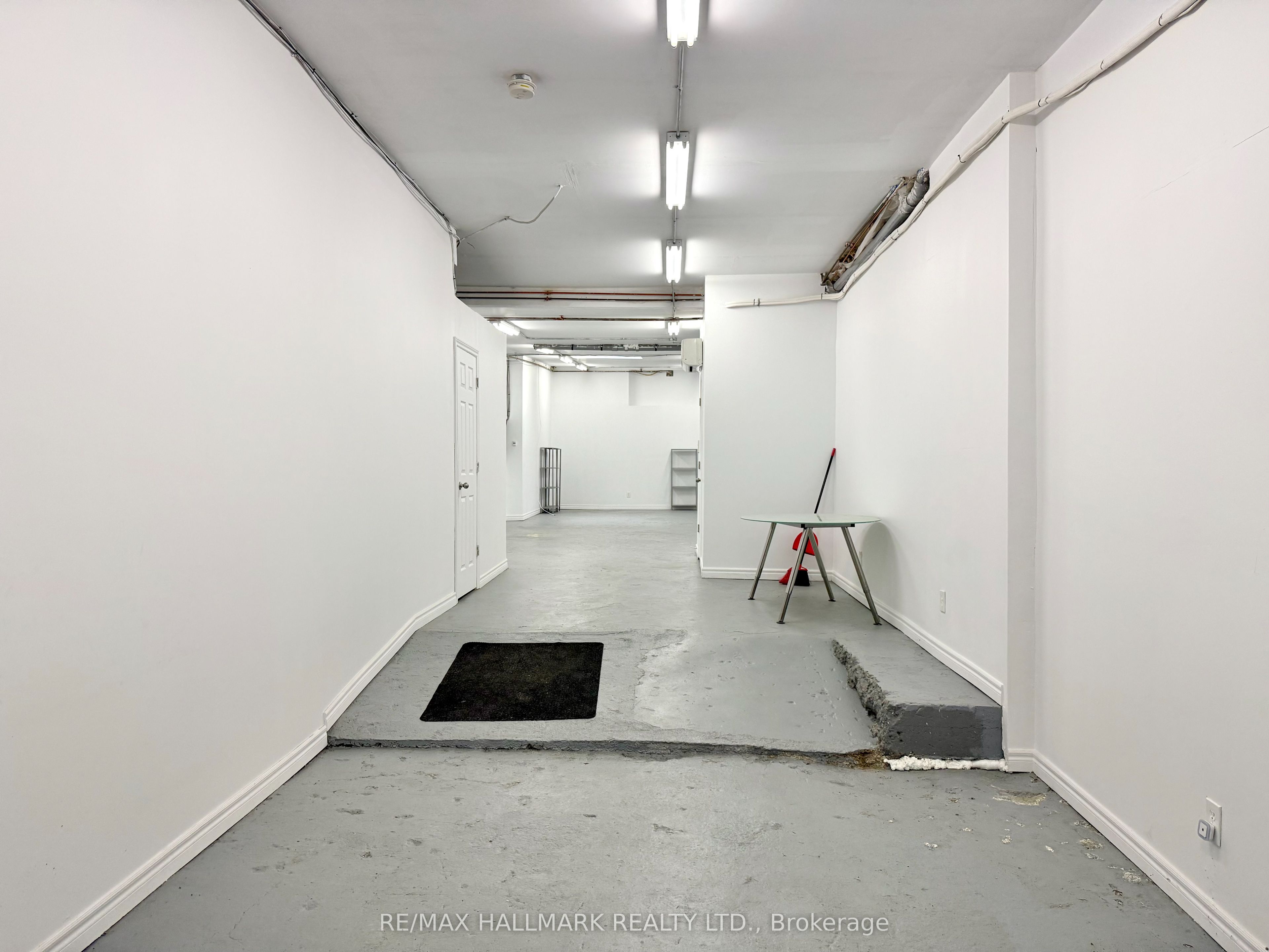 #3 - 741 Queen Street Property Photo 5