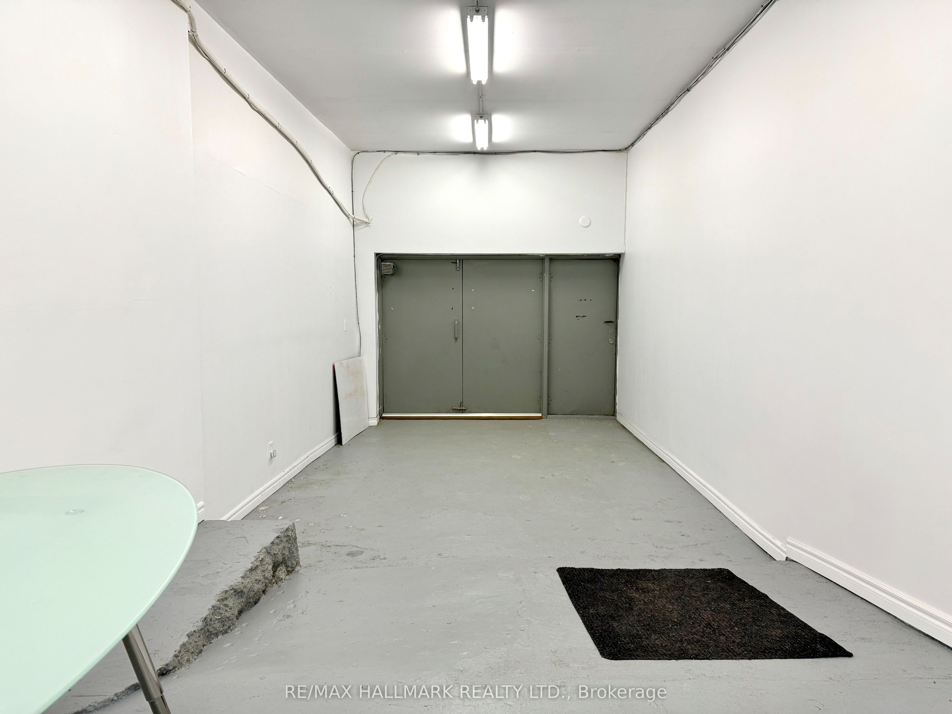 #3 - 741 Queen Street Property Photo 6